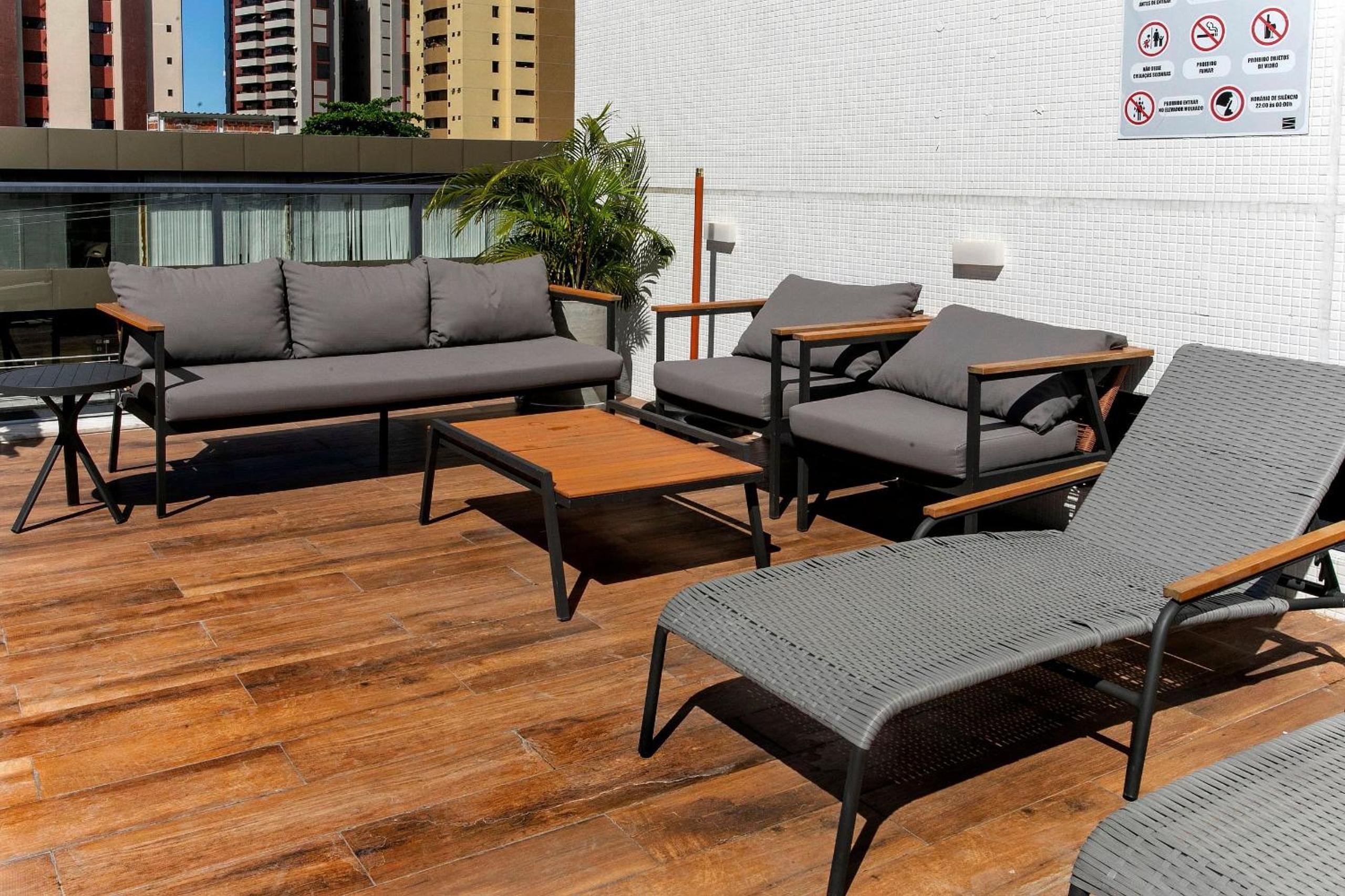 Simple Smart By Xtay - Bleisure in João Pessoa: pool, gym, and laundry near Tropical Center and HNSN