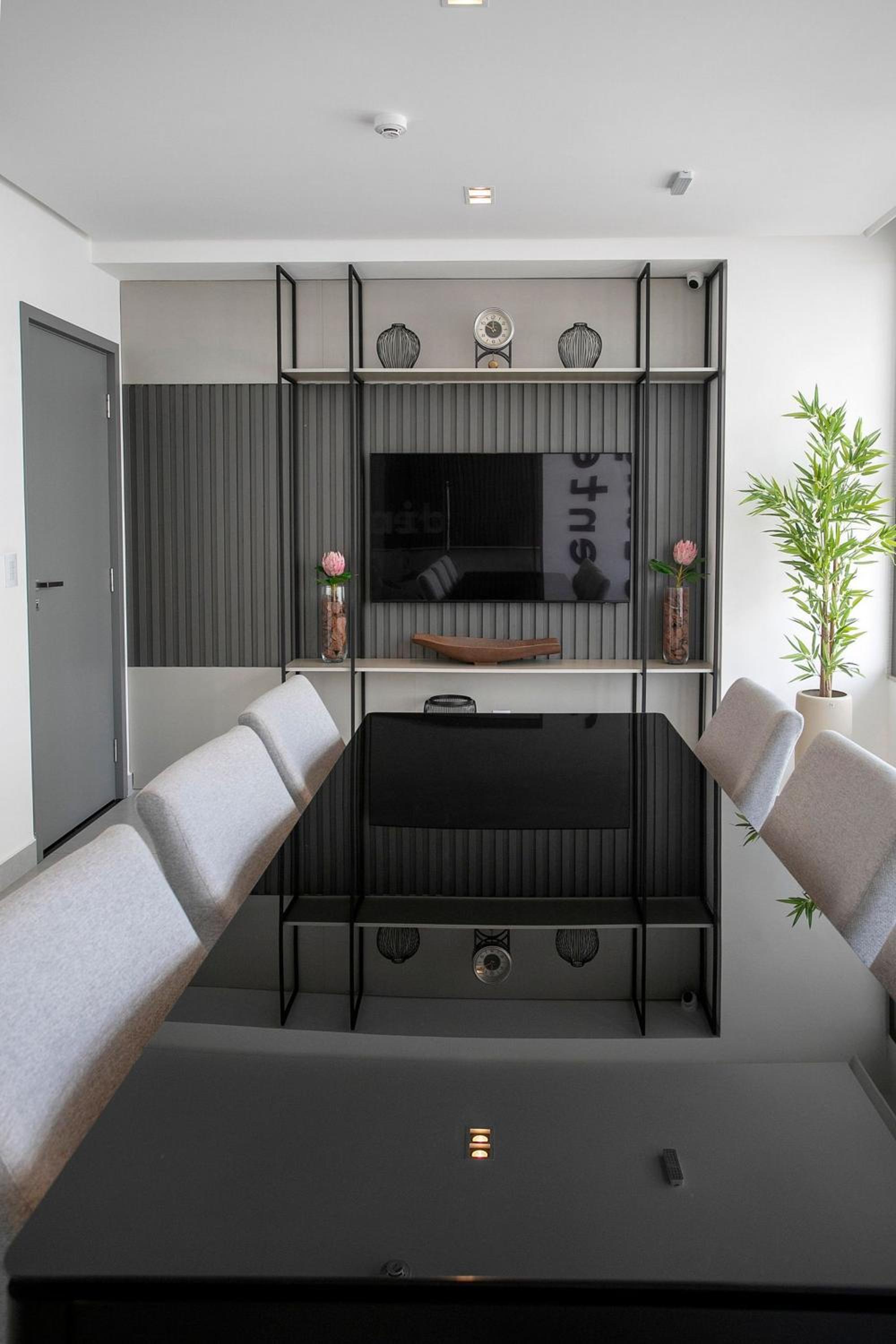 Simple Smart By Xtay - Bleisure in João Pessoa: pool, gym, and laundry near Tropical Center and HNSN