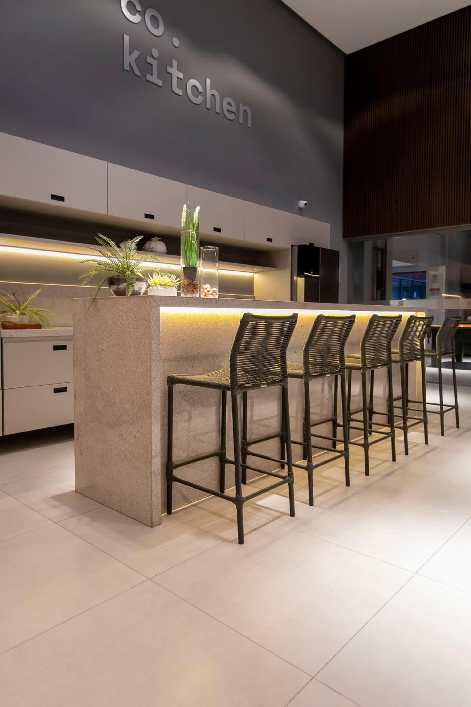 Simple Smart By Xtay - Bleisure in João Pessoa: pool, gym, and laundry near Tropical Center and HNSN