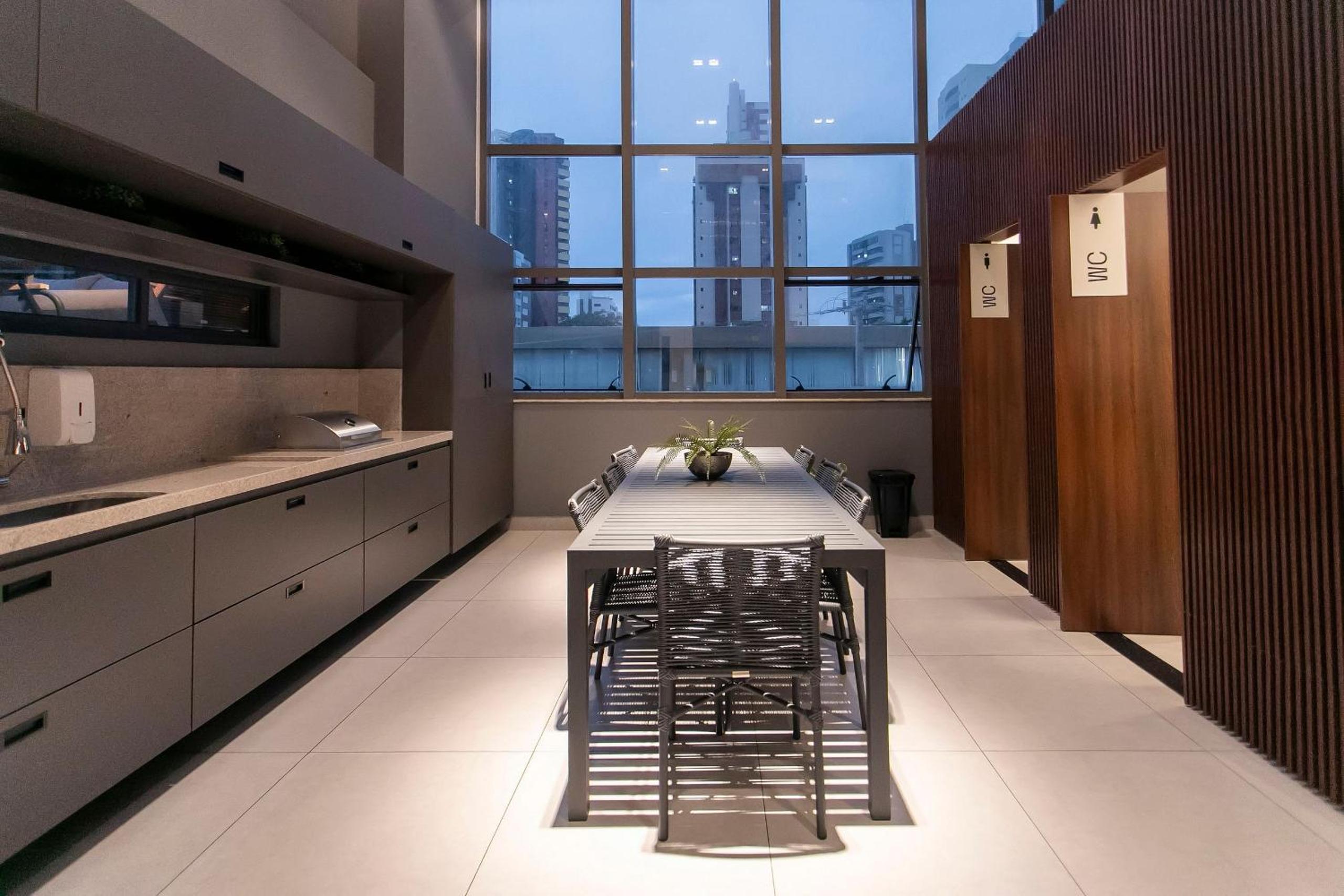 Simple Smart By Xtay - Bleisure in João Pessoa: pool, gym, and laundry near Tropical Center and HNSN