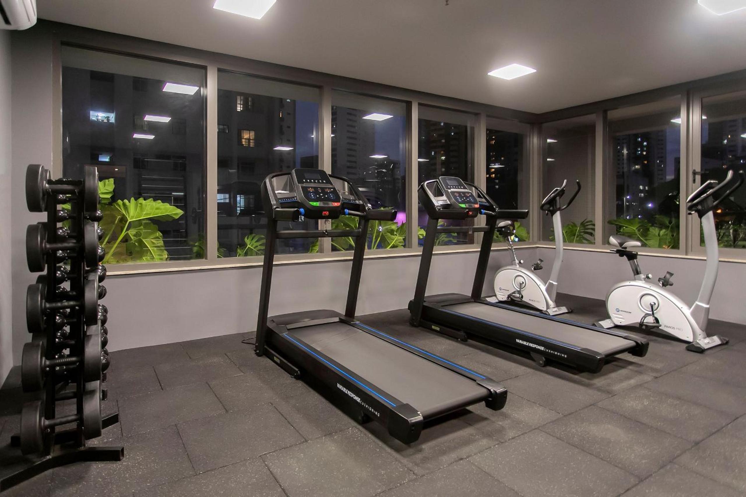 Simple Smart By Xtay - Bleisure in João Pessoa: pool, gym, and laundry near Tropical Center and HNSN