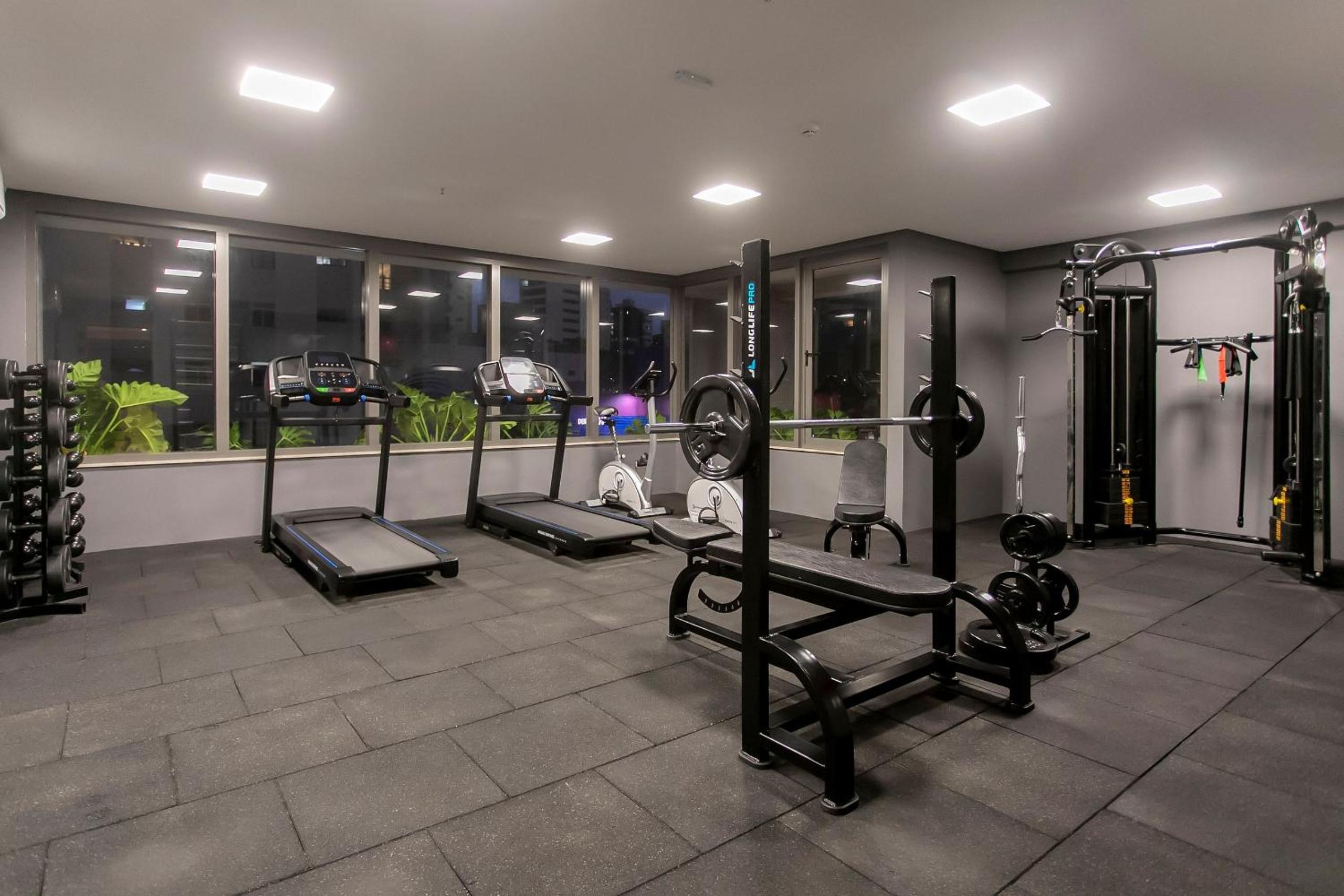 Simple Smart By Xtay - Bleisure in João Pessoa: pool, gym, and laundry near Tropical Center and HNSN