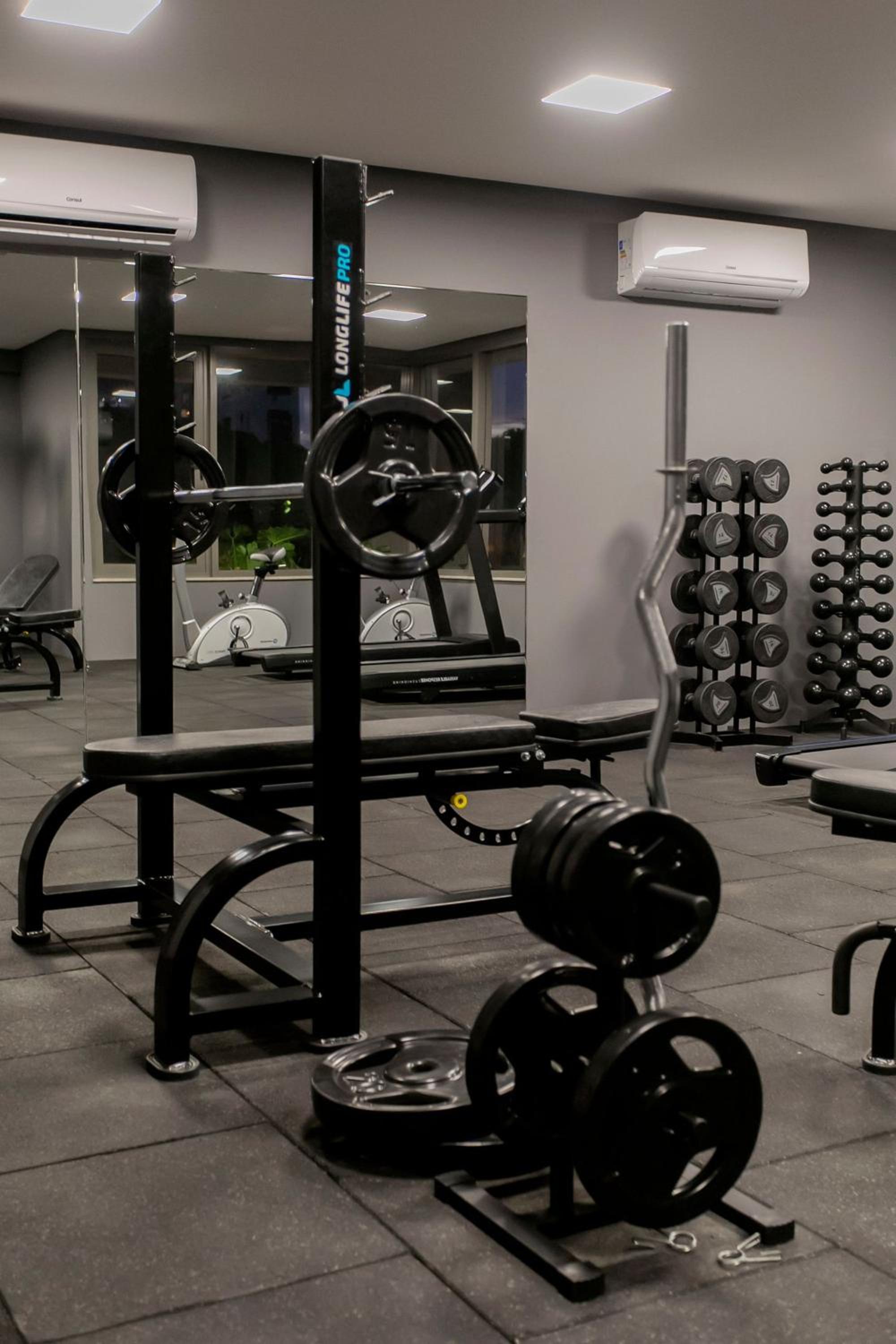 Simple Smart By Xtay - Bleisure in João Pessoa: pool, gym, and laundry near Tropical Center and HNSN