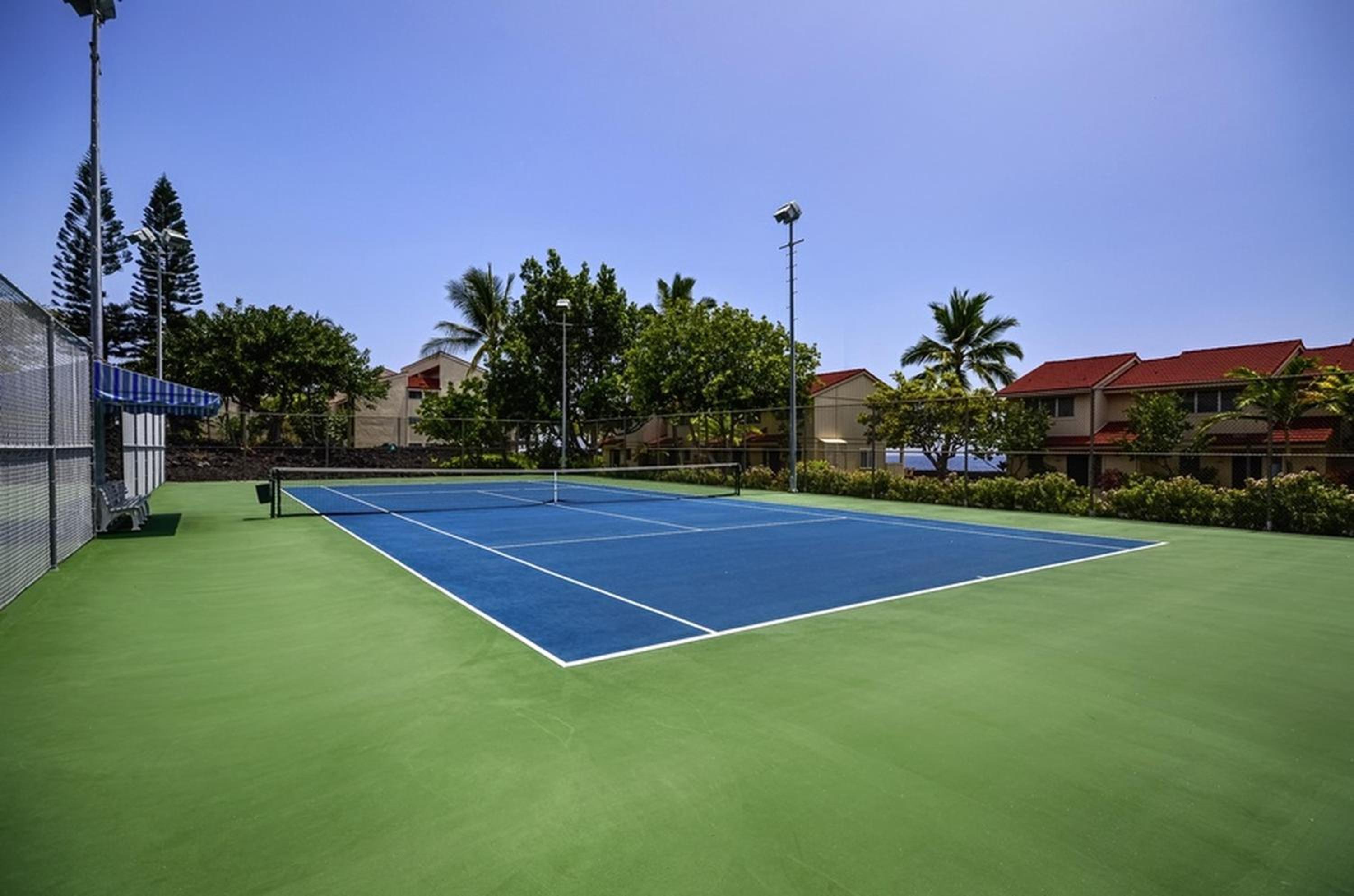 Keauhou Kona Surf & Racquet 9303