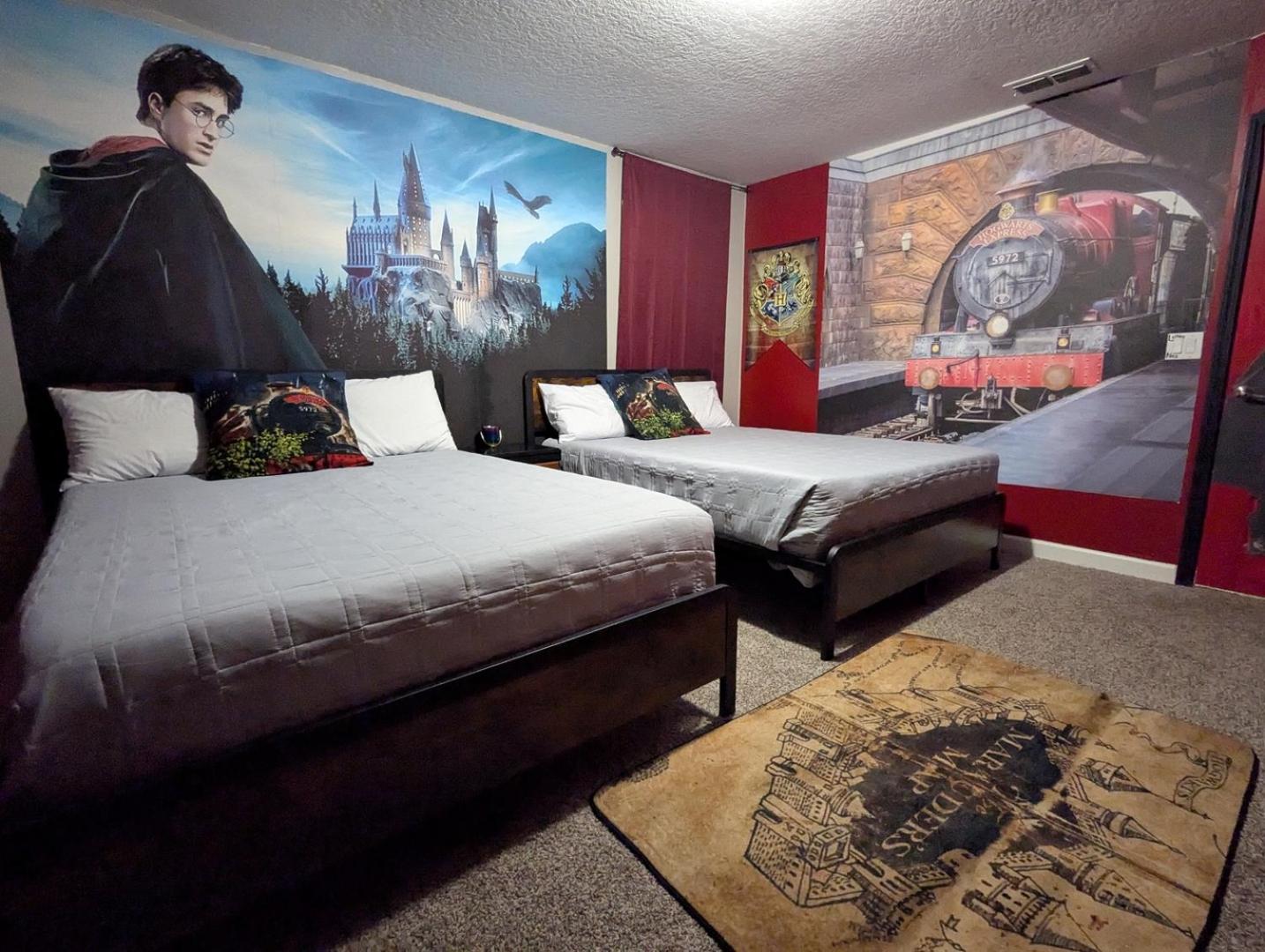 Disney Getaway 6BR | Theater + Game Room