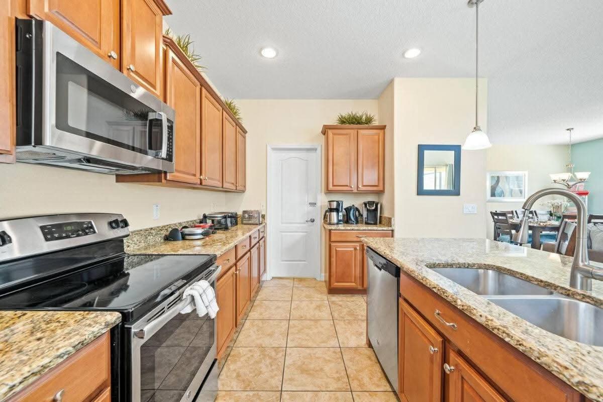 Disney Getaway 6BR | Theater + Game Room