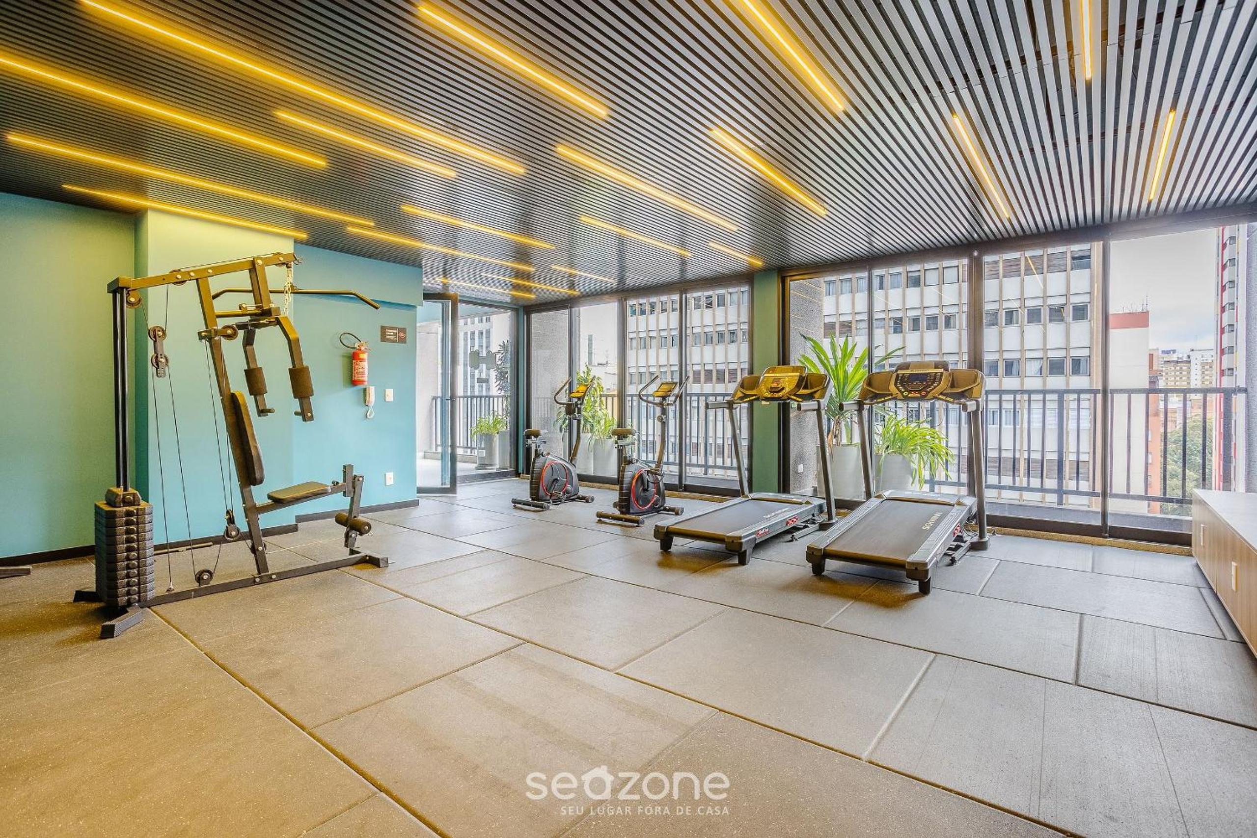 Studio in a cond. w/ pool near the subway ENP0607