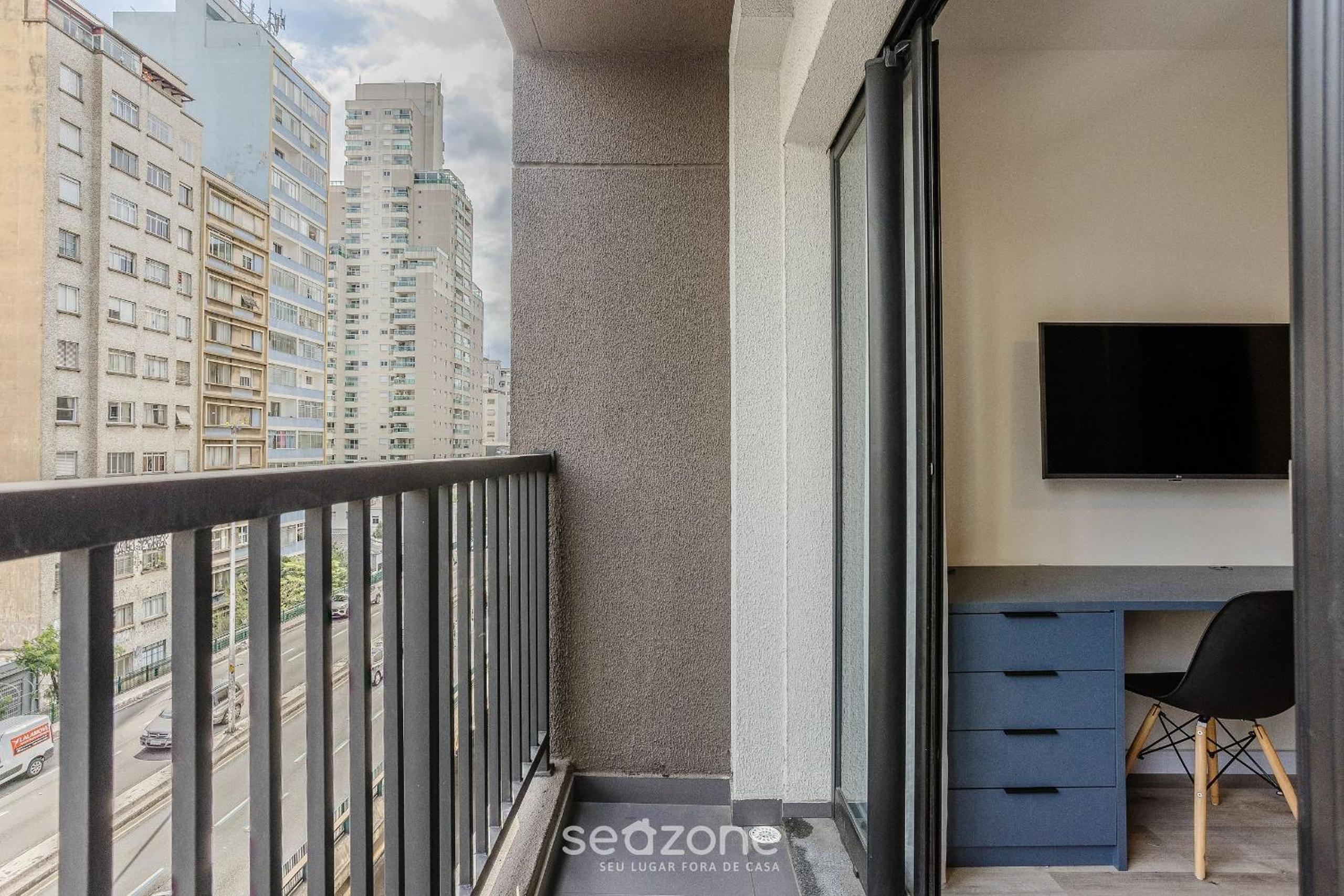 Studio in a cond. w/ pool near the subway ENP0607
