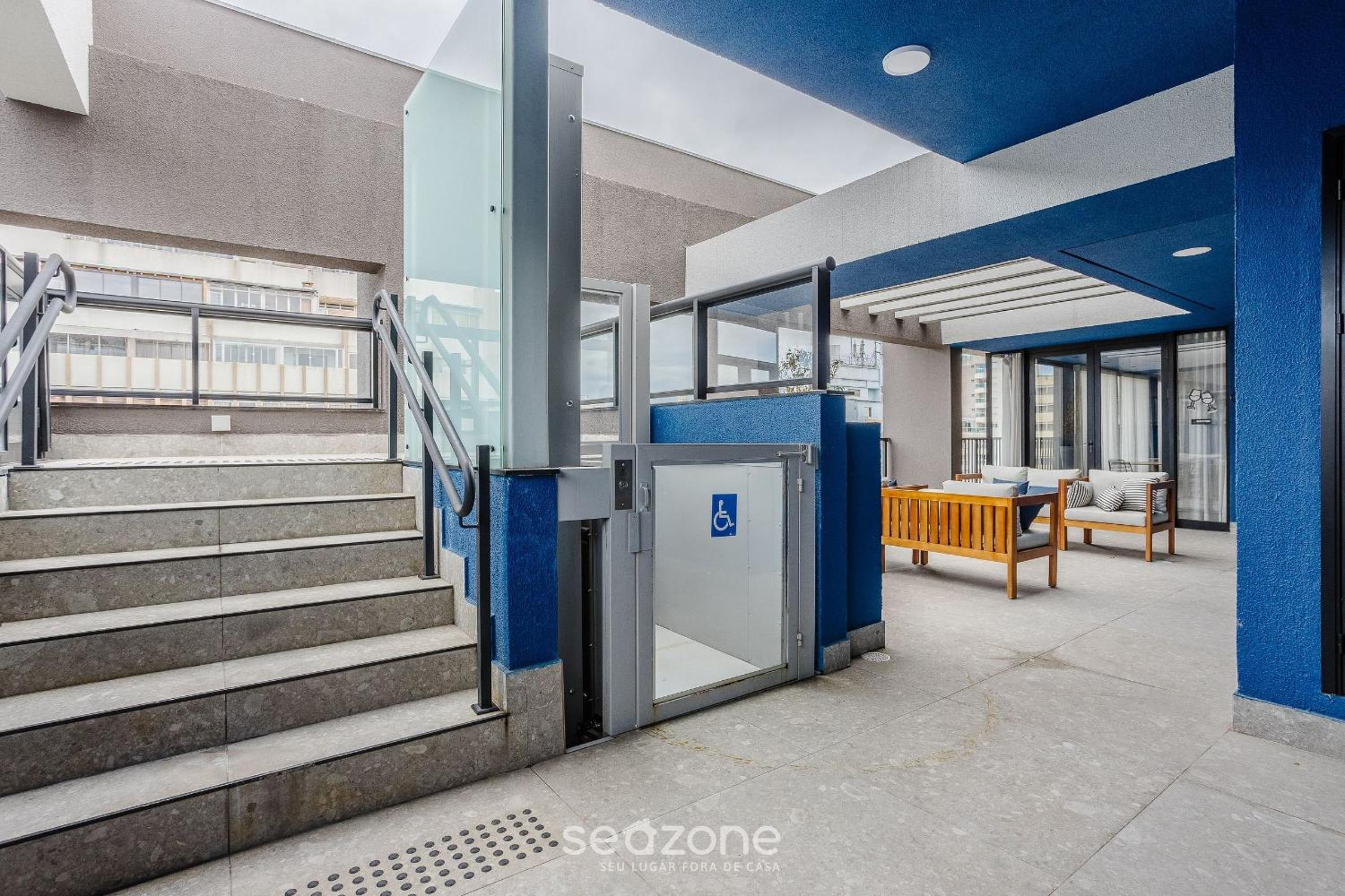 Studio in a cond. w/ pool near the subway ENP0607