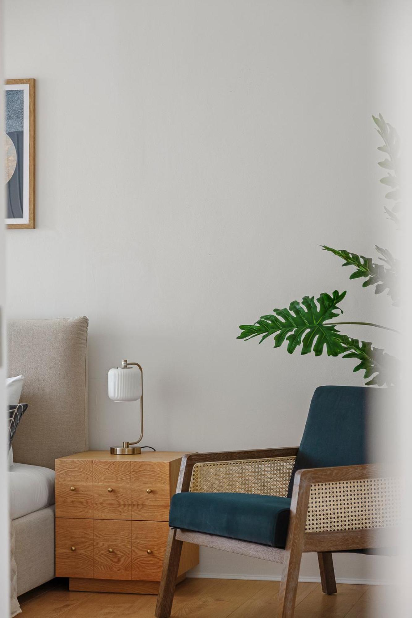 Holland Park 2 Bedroom Apartment