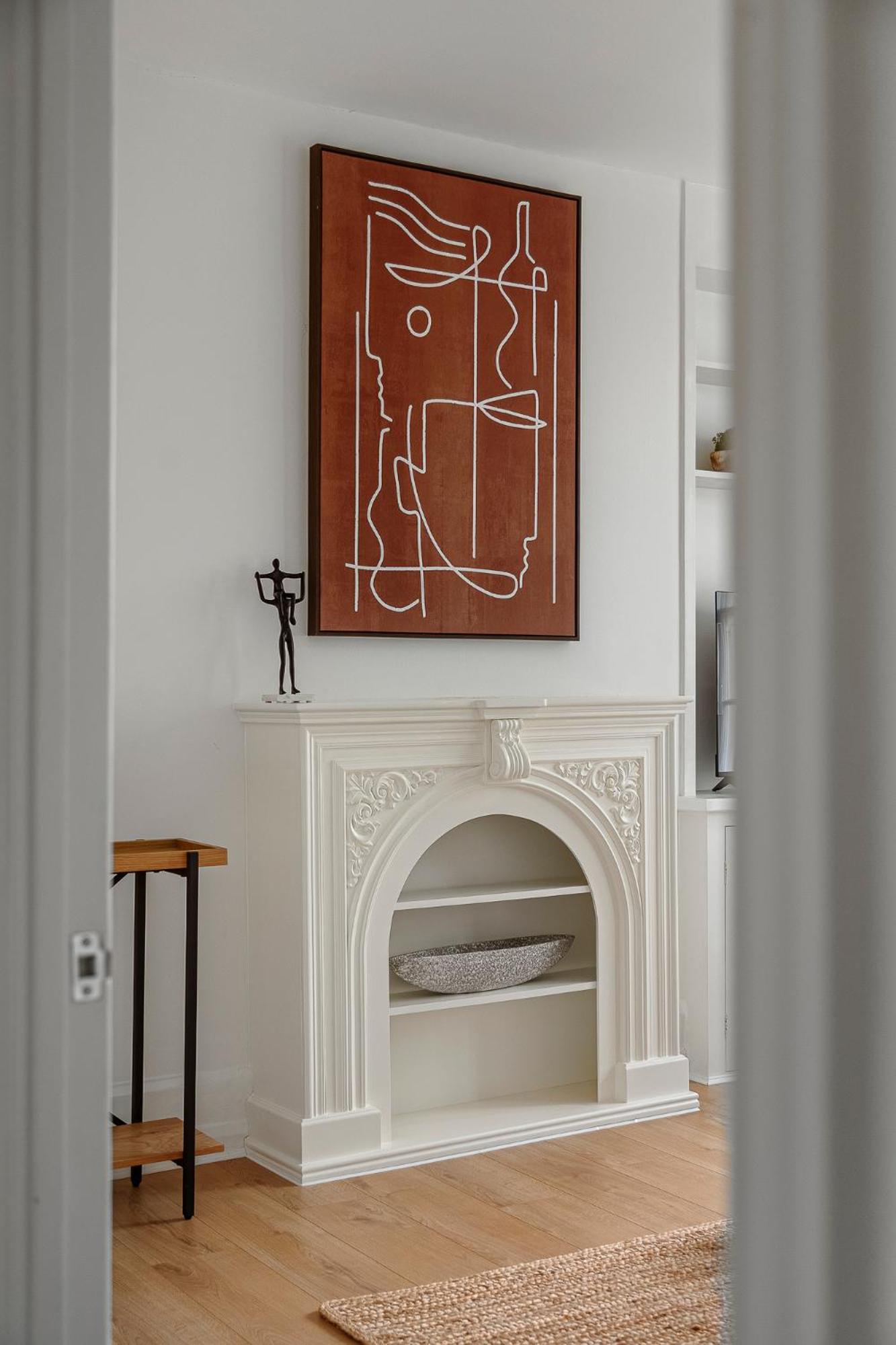 Holland Park 2 Bedroom Apartment