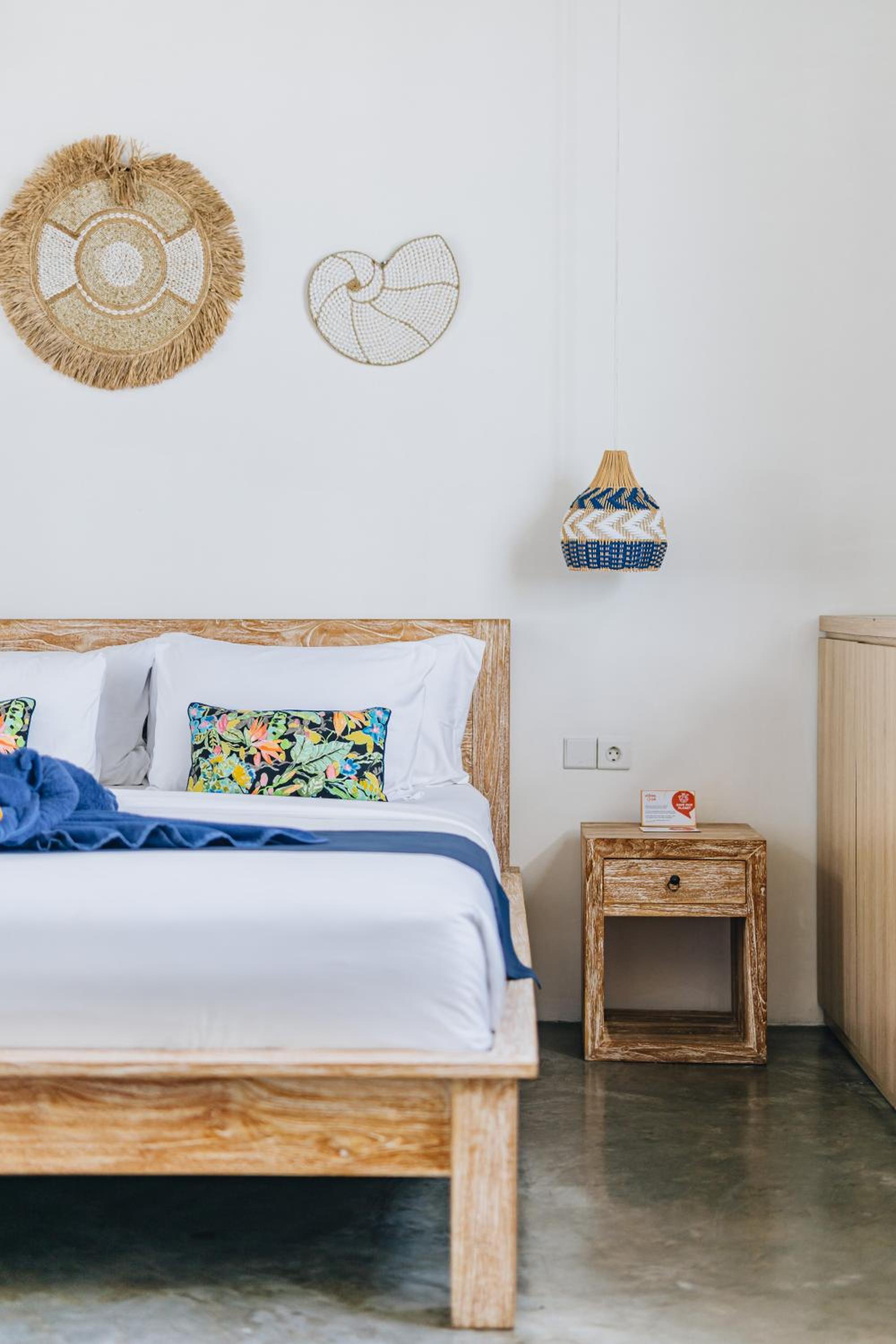Omah Bleue - Designer 4 Bedrooms Villa in Canggu
