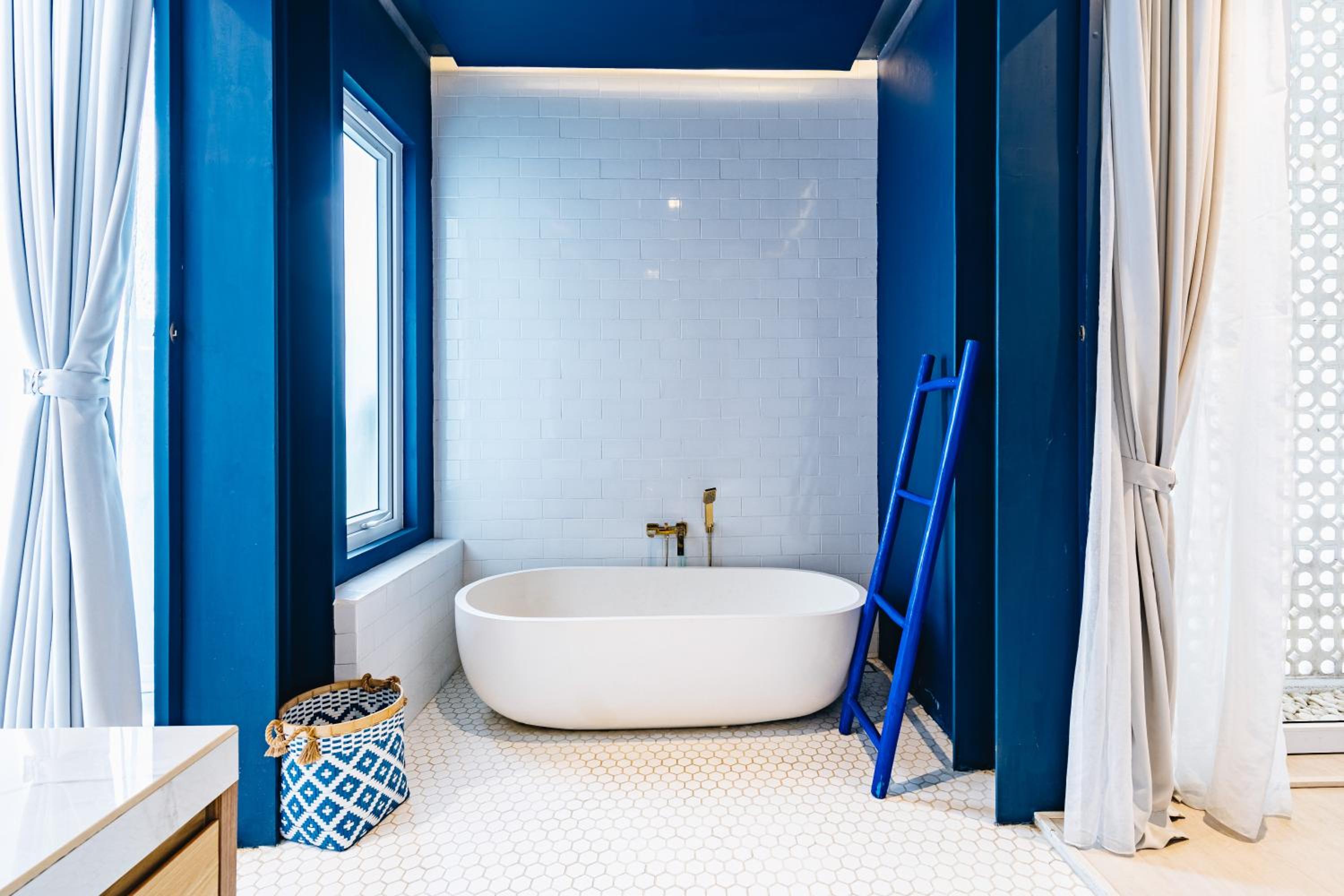 Omah Bleue - Designer 4 Bedrooms Villa in Canggu