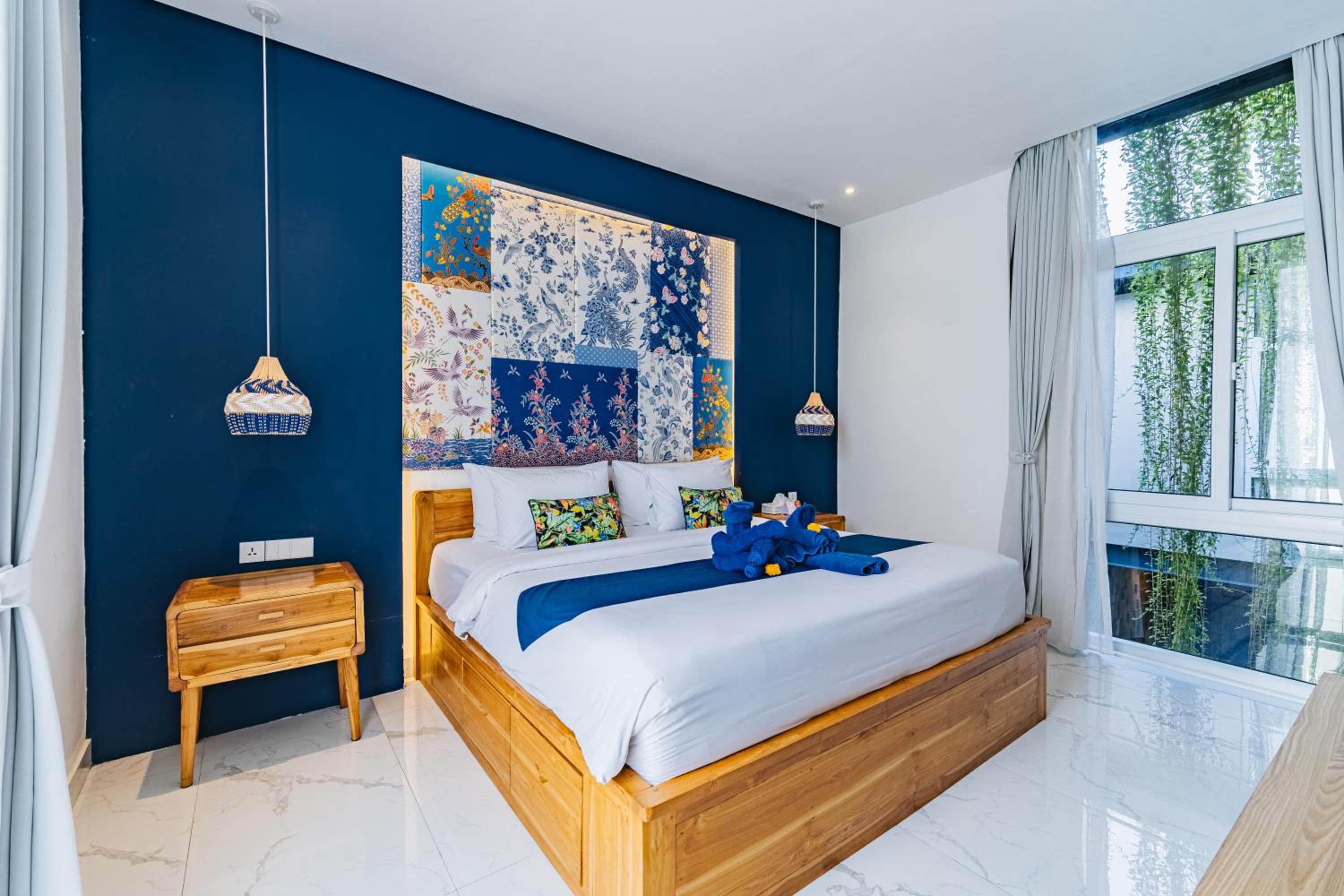 Omah Bleue - Designer 4 Bedrooms Villa in Canggu