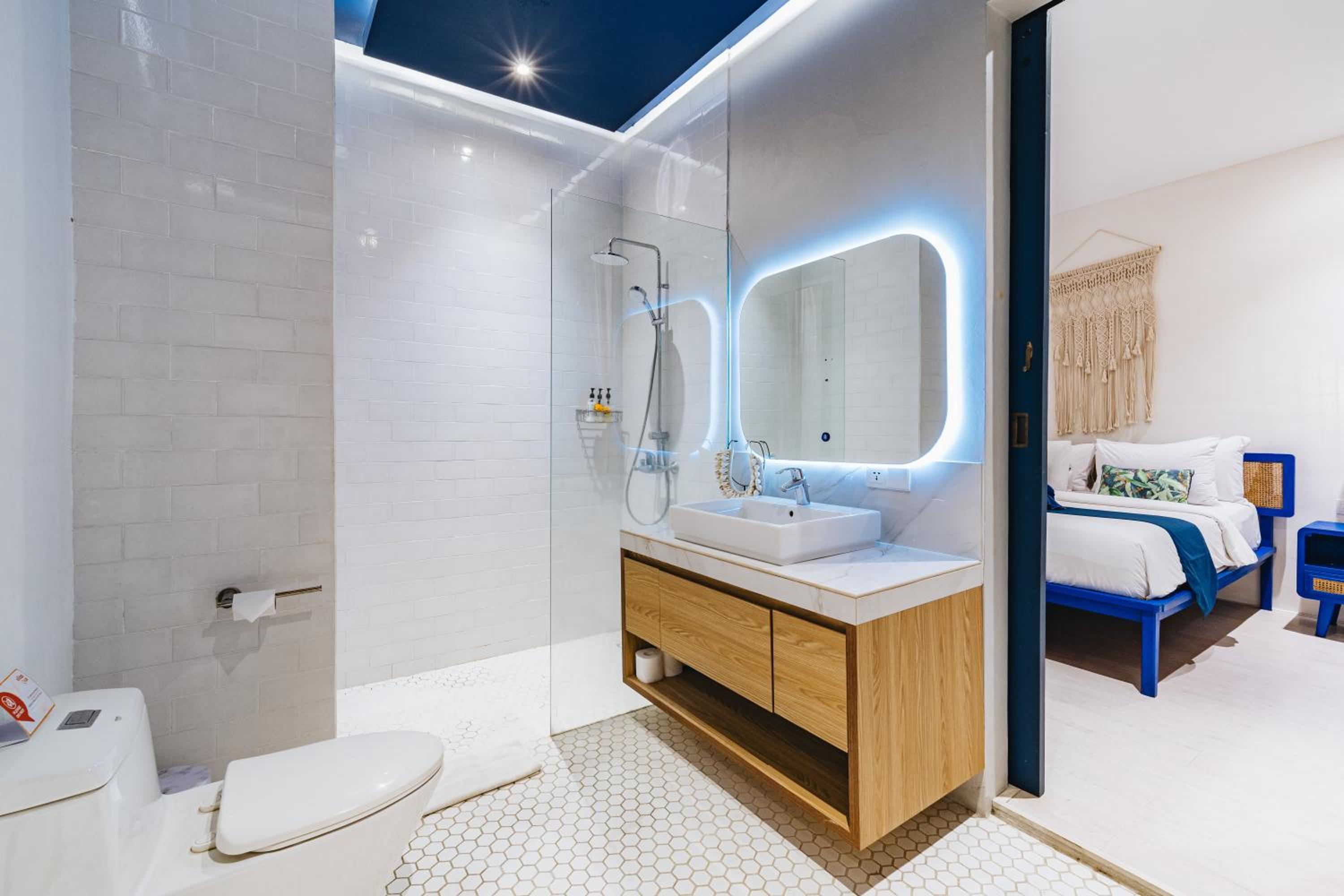 Omah Bleue - Designer 4 Bedrooms Villa in Canggu