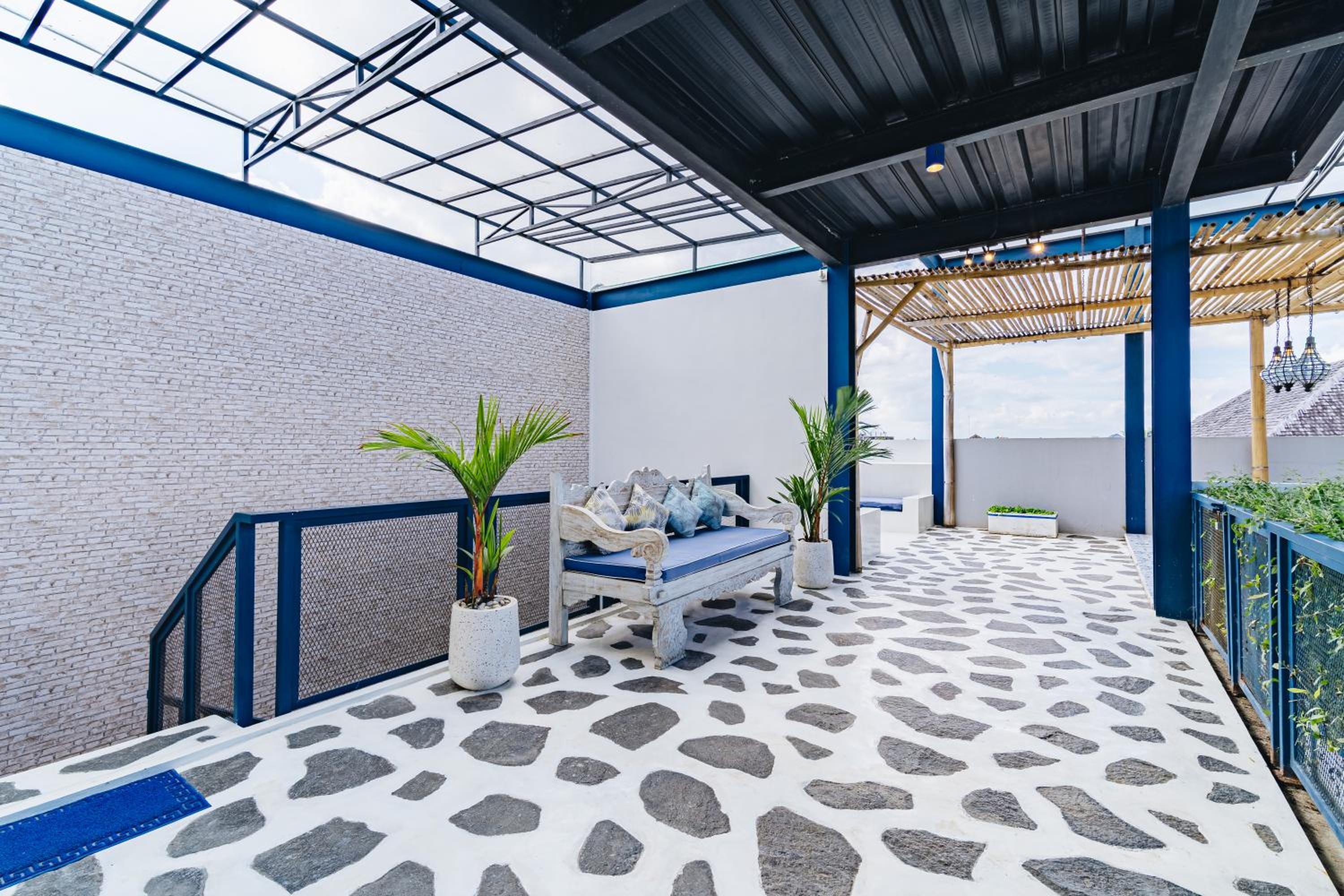Omah Bleue - Designer 4 Bedrooms Villa in Canggu