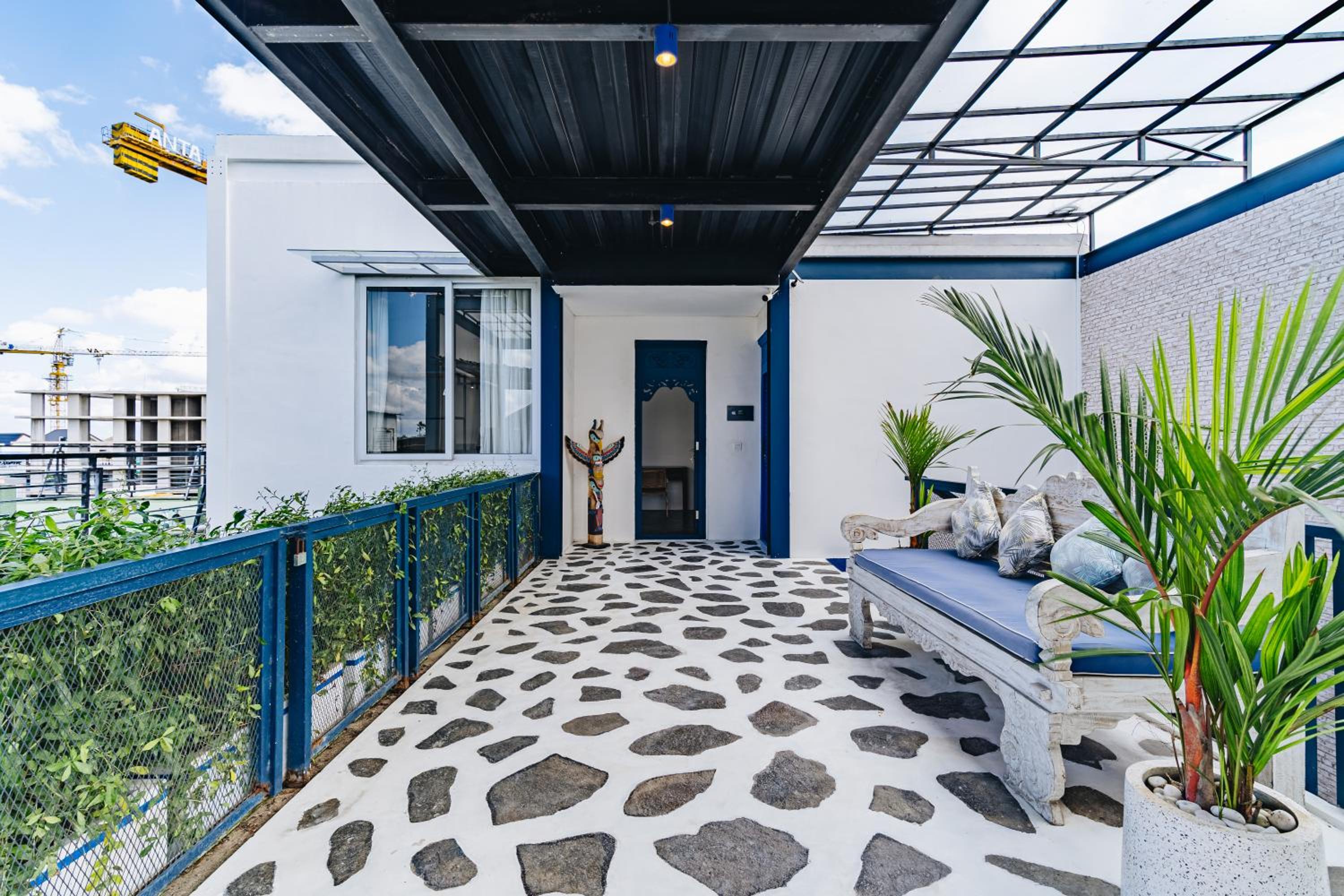 Omah Bleue - Designer 4 Bedrooms Villa in Canggu