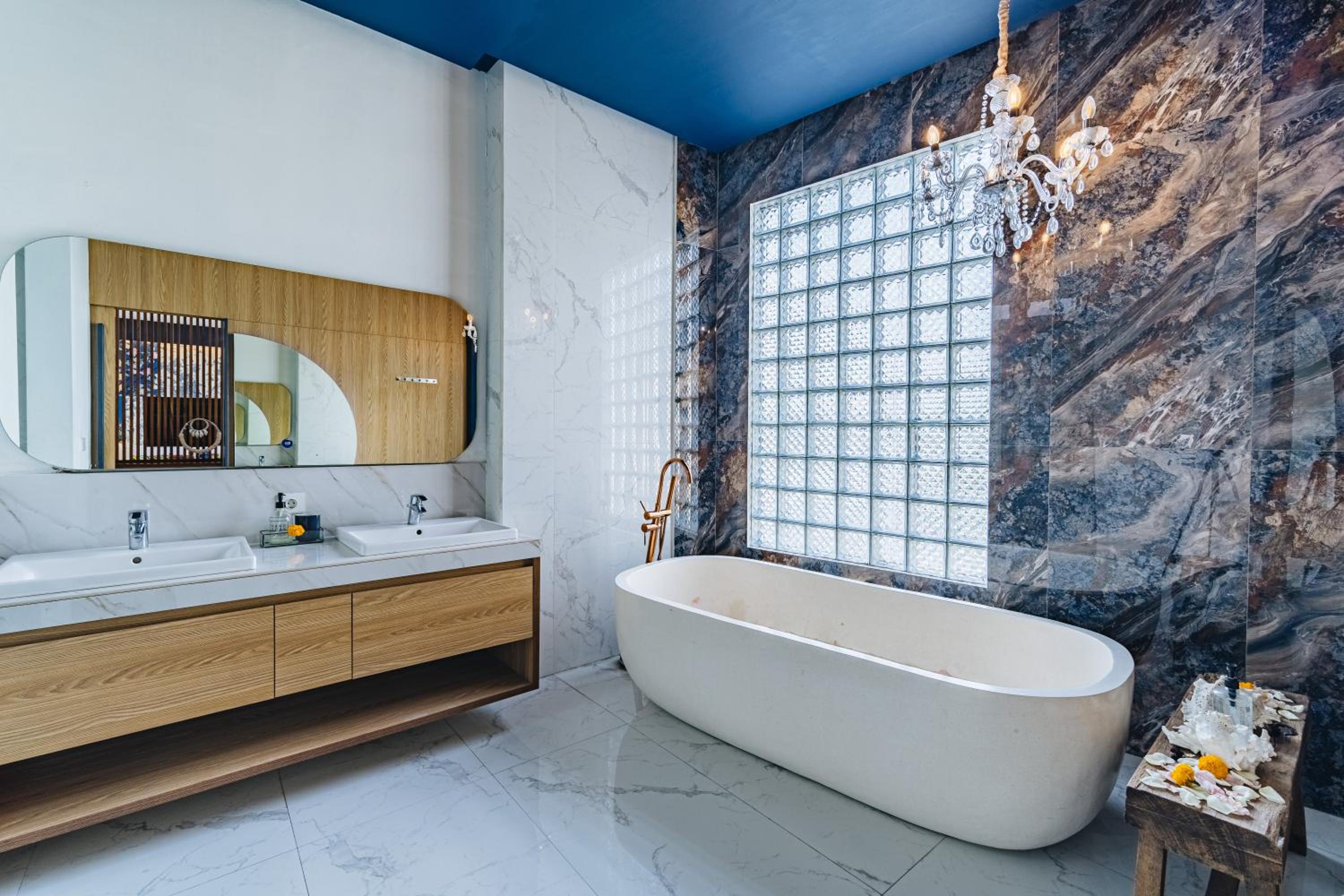 Omah Bleue - Designer 4 Bedrooms Villa in Canggu