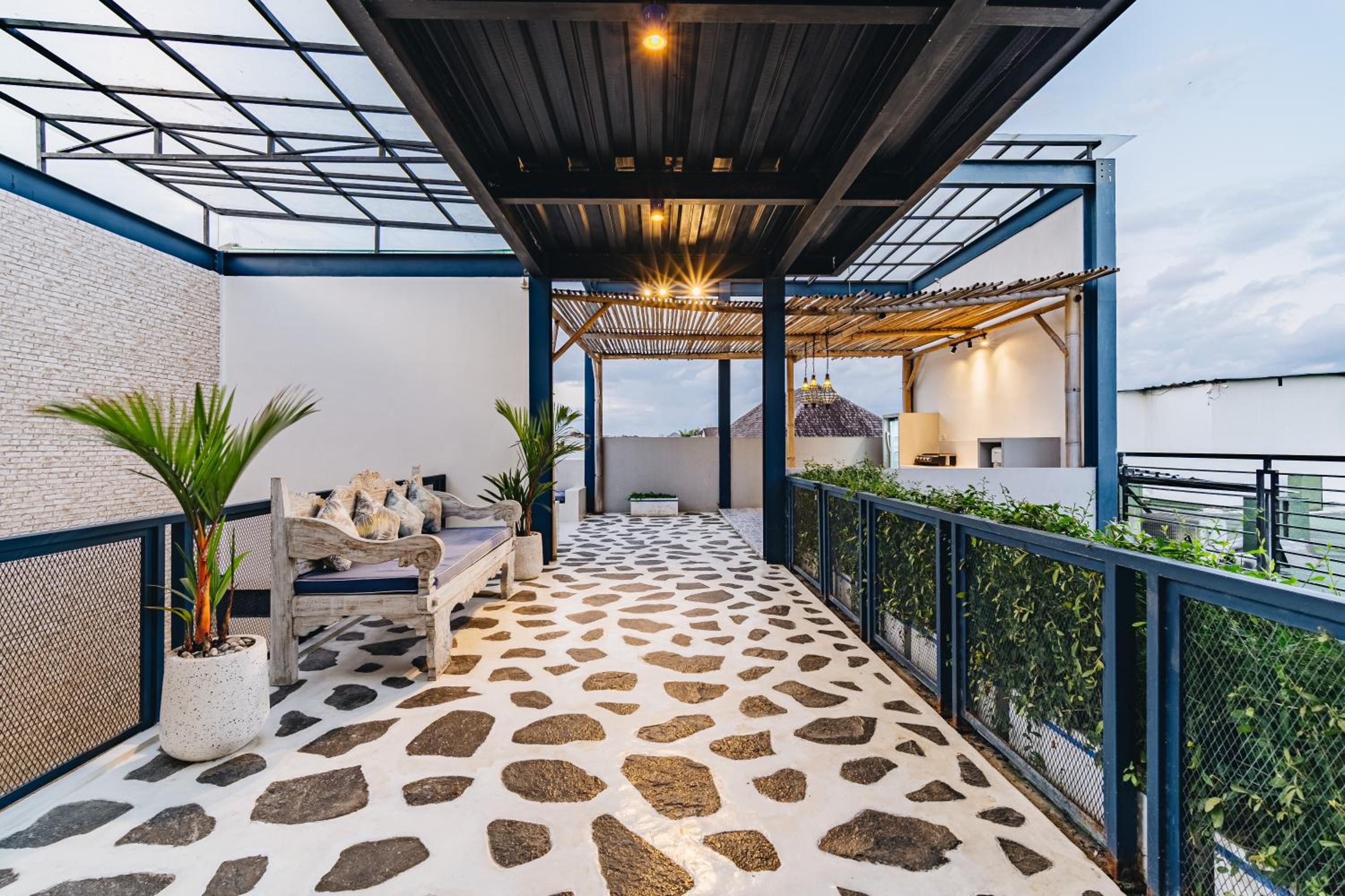 Omah Bleue - Designer 4 Bedrooms Villa in Canggu
