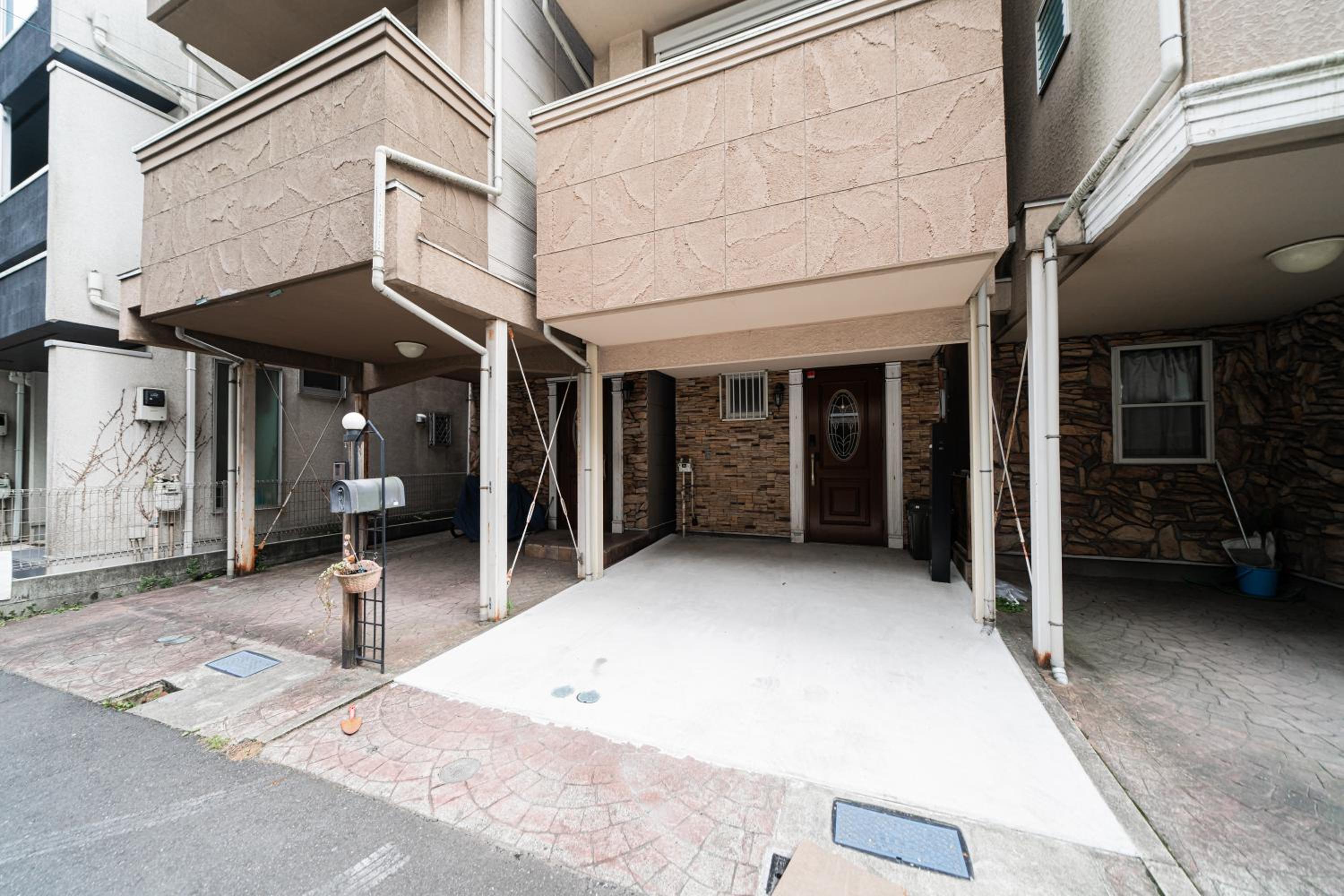 New open 落合南长崎站 步行5分 近新宿 附免费停车位 三层整栋出租 -SJ0394