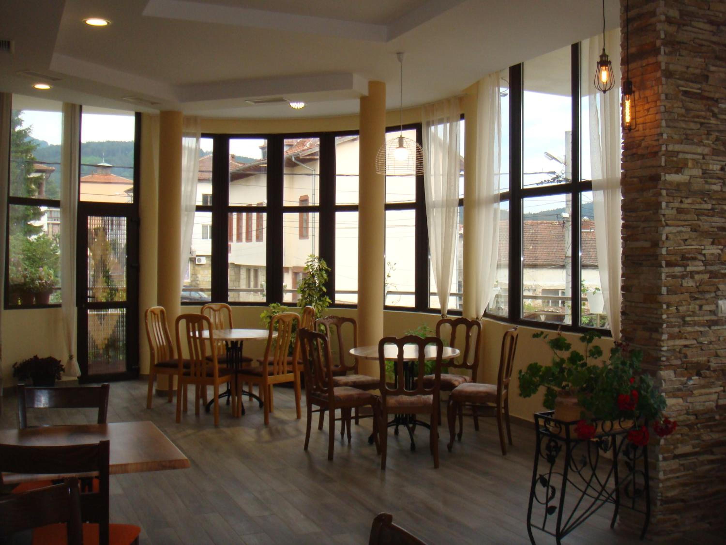 Guest House & Bistro Lefterova