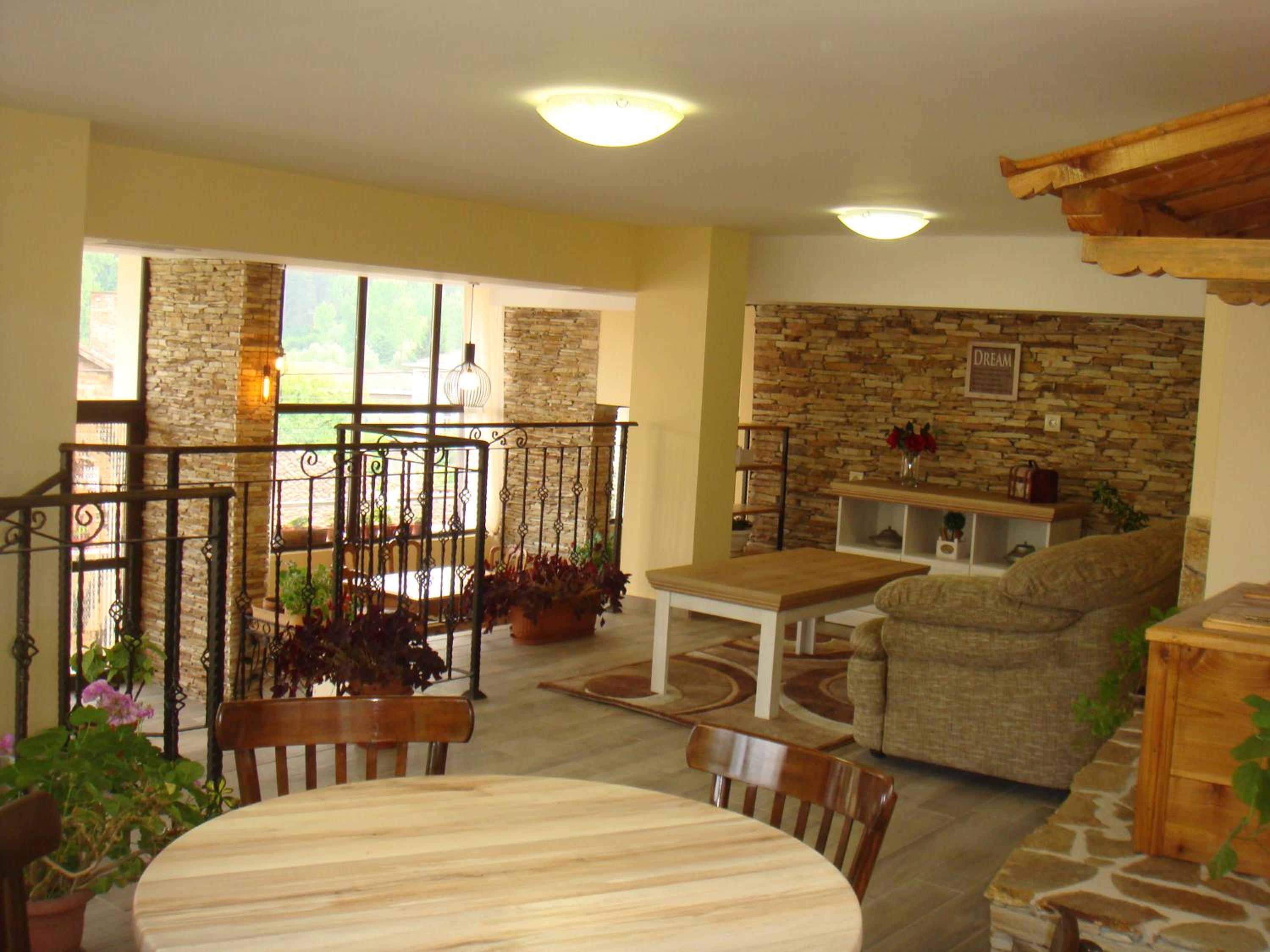 Guest House & Bistro Lefterova