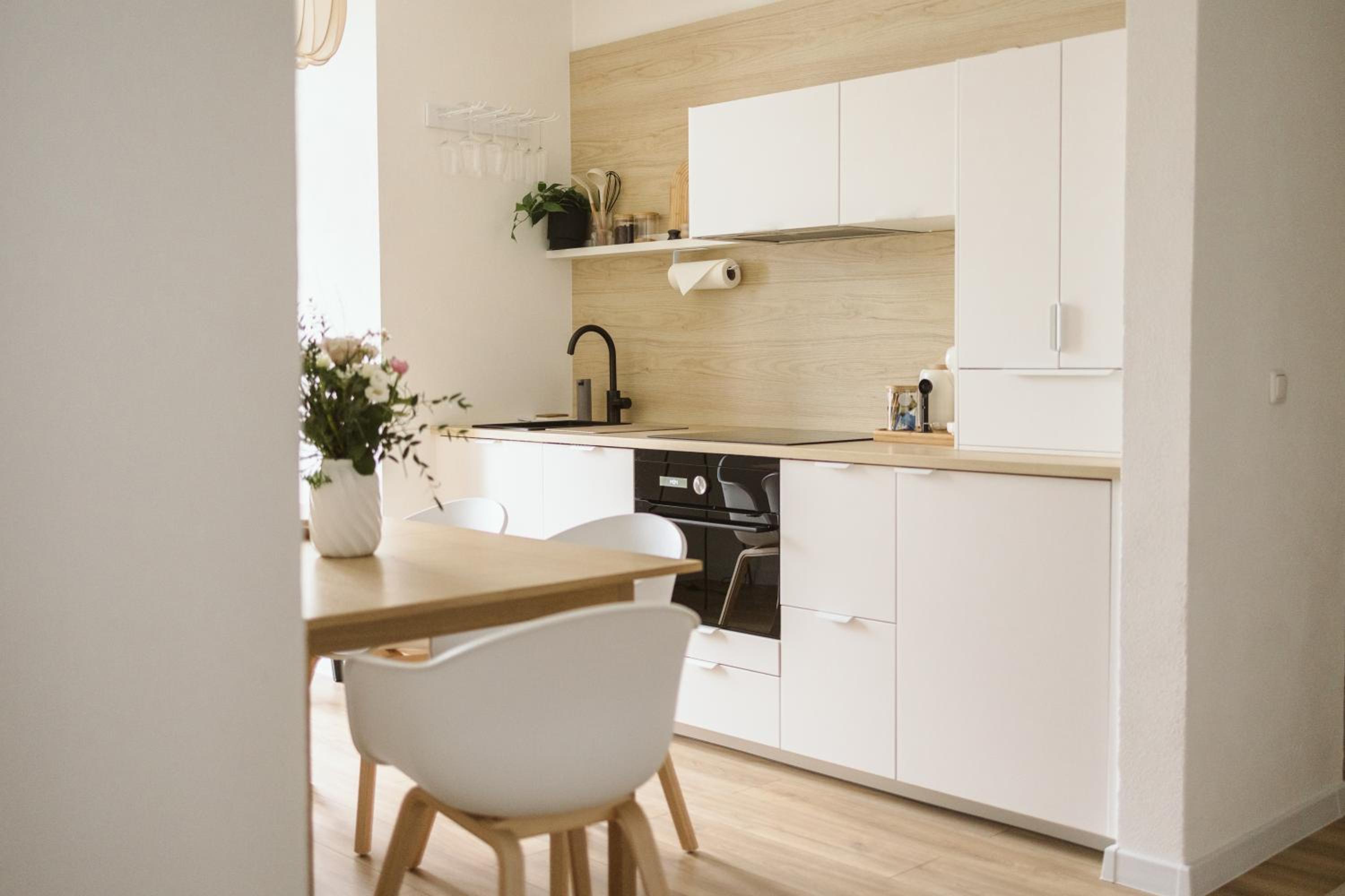 ApartNaest Radeberg - vollausgestattete 1 - bis 4-Zimmer Apartments l 24h Zugang per Code l Check-in Anleitung über Posteingang l Parkplatz auf Anfrage l F