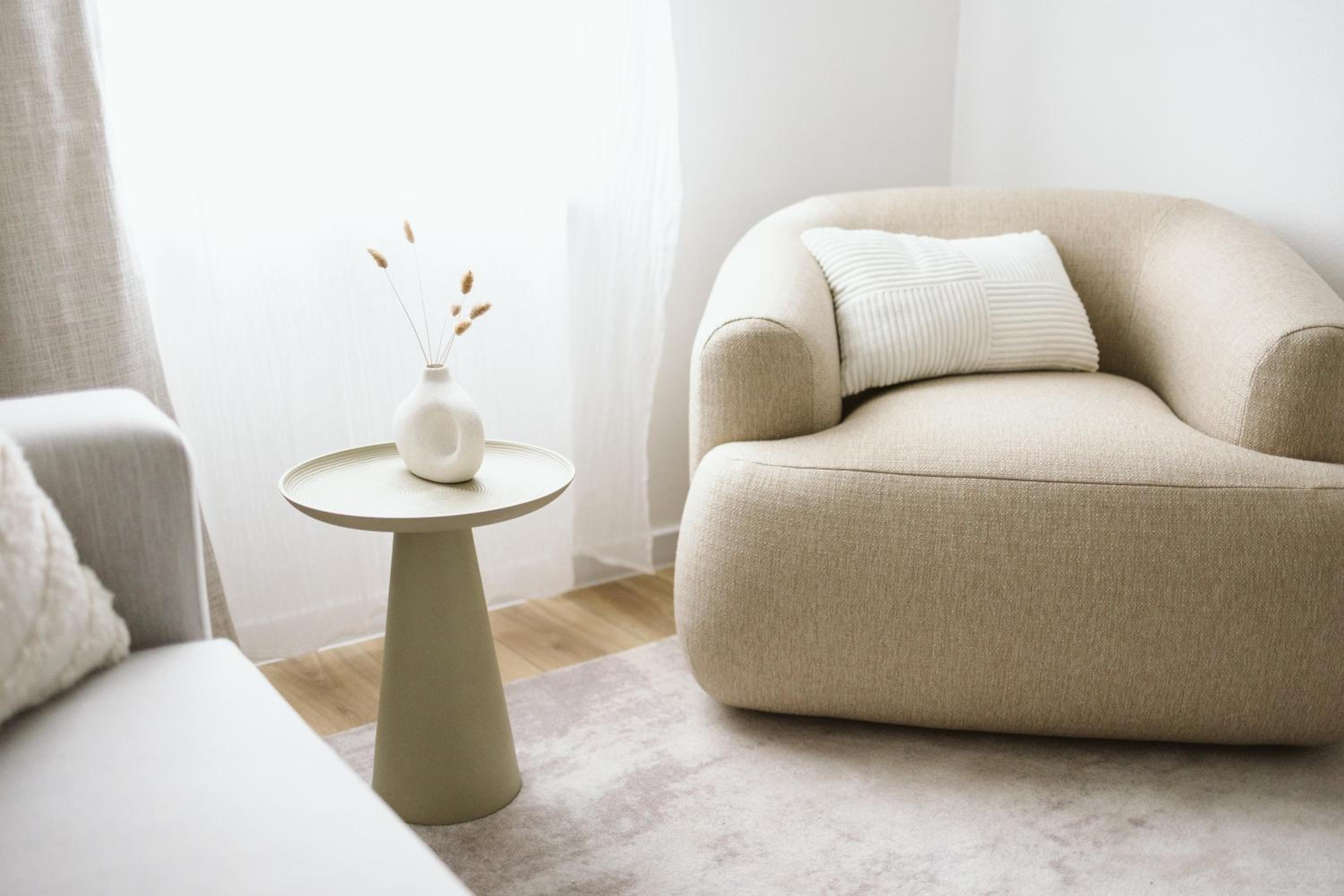 ApartNaest Radeberg - vollausgestattete 1 - bis 4-Zimmer Apartments l 24h Zugang per Code l Check-in Anleitung über Posteingang l Parkplatz auf Anfrage l F