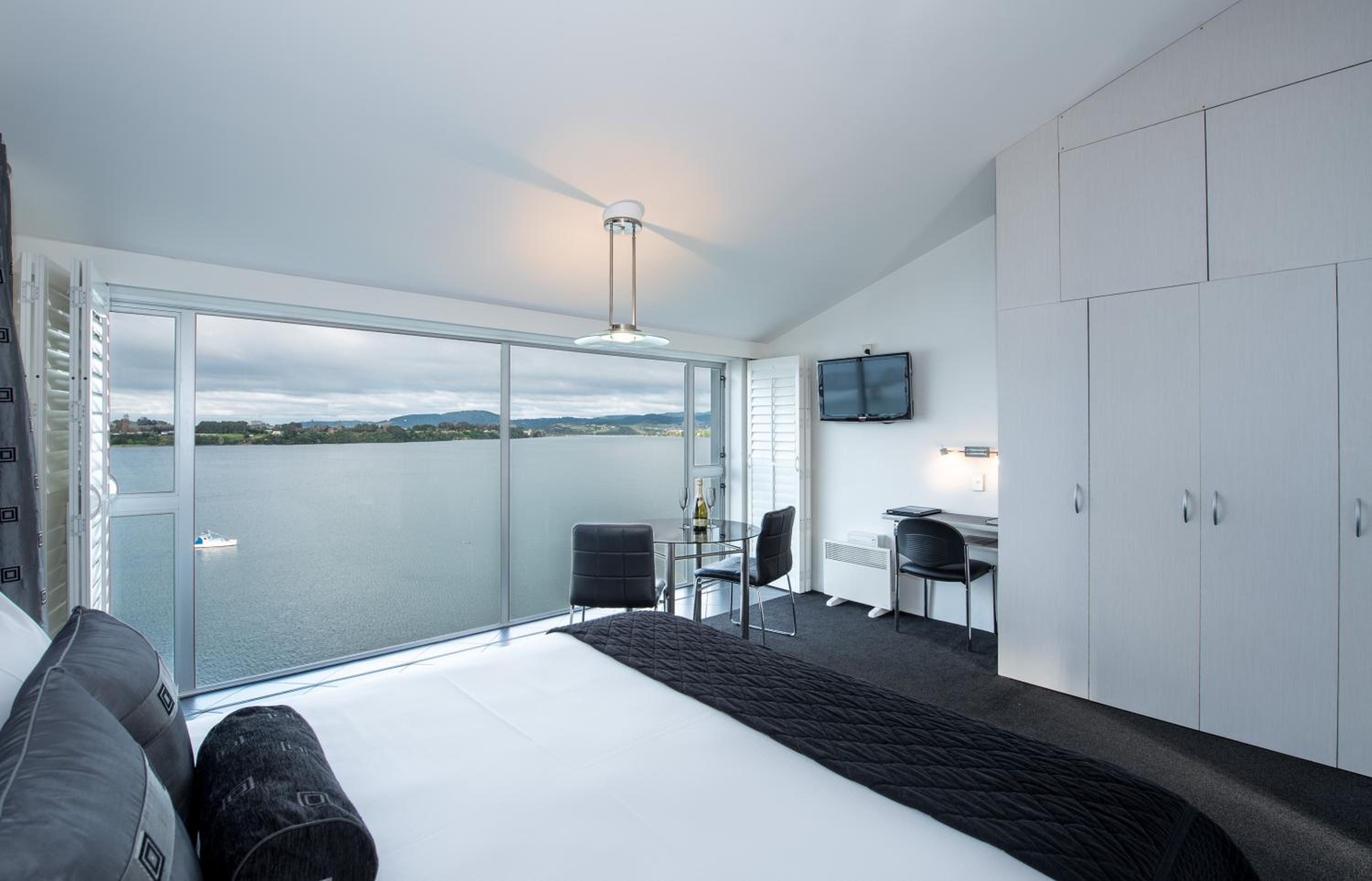 The Tauranga on the Waterfront view 3