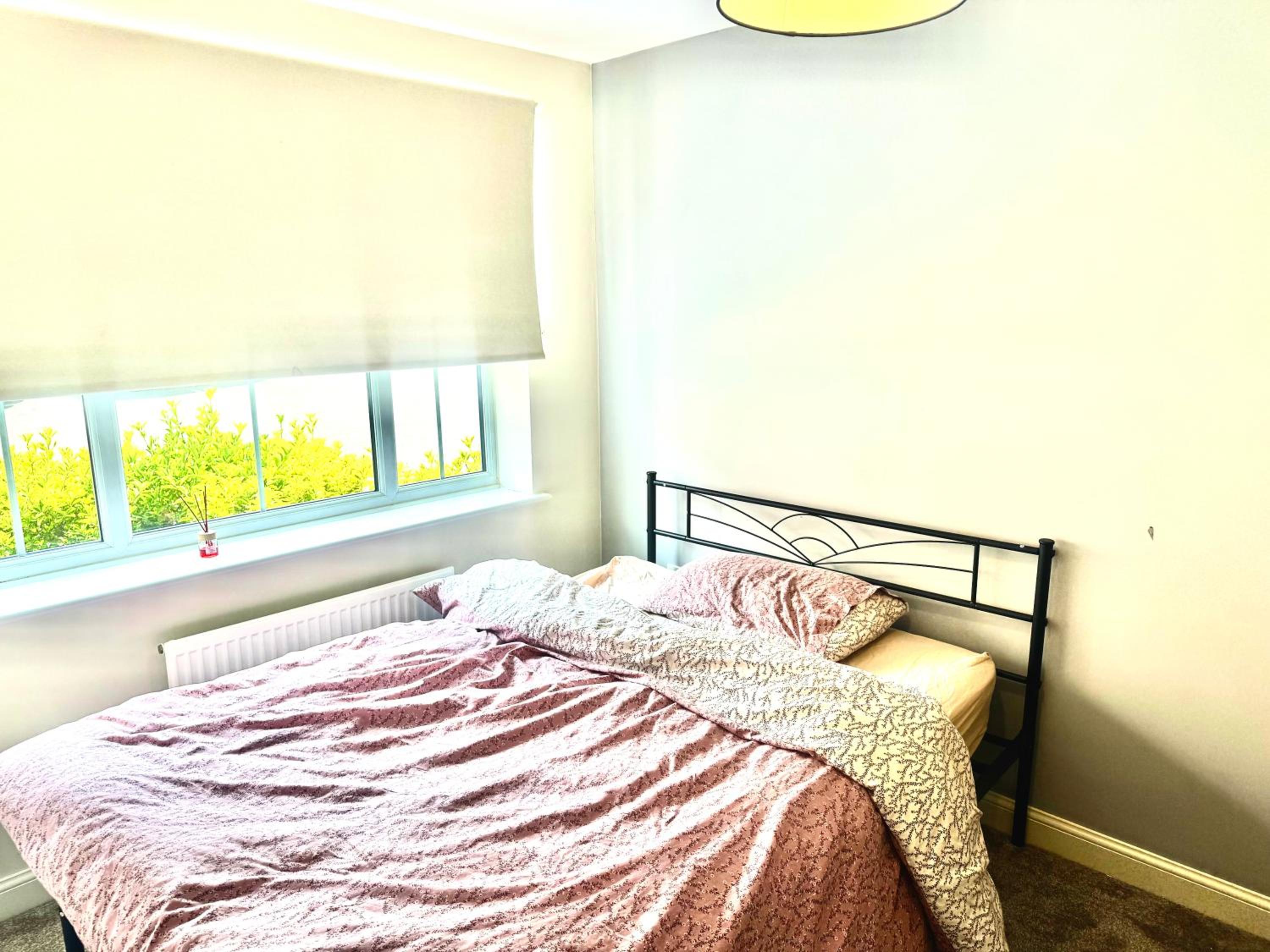 Quiet and Comfortable Double guest room