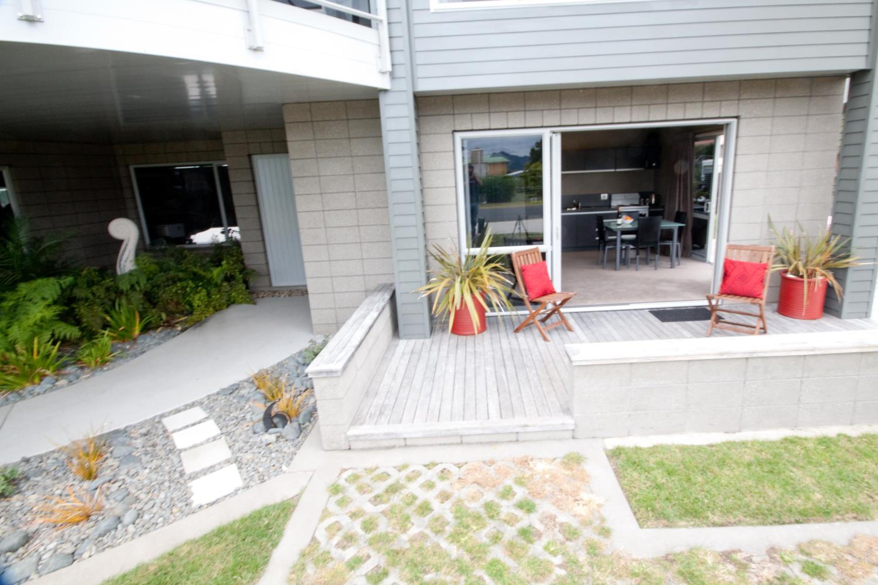 Bay Breeze Accommodation