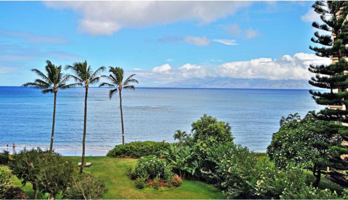 Studio for 2 - Ocean Views Gym AC Comfort Oceanfront Pool Walkable Dining