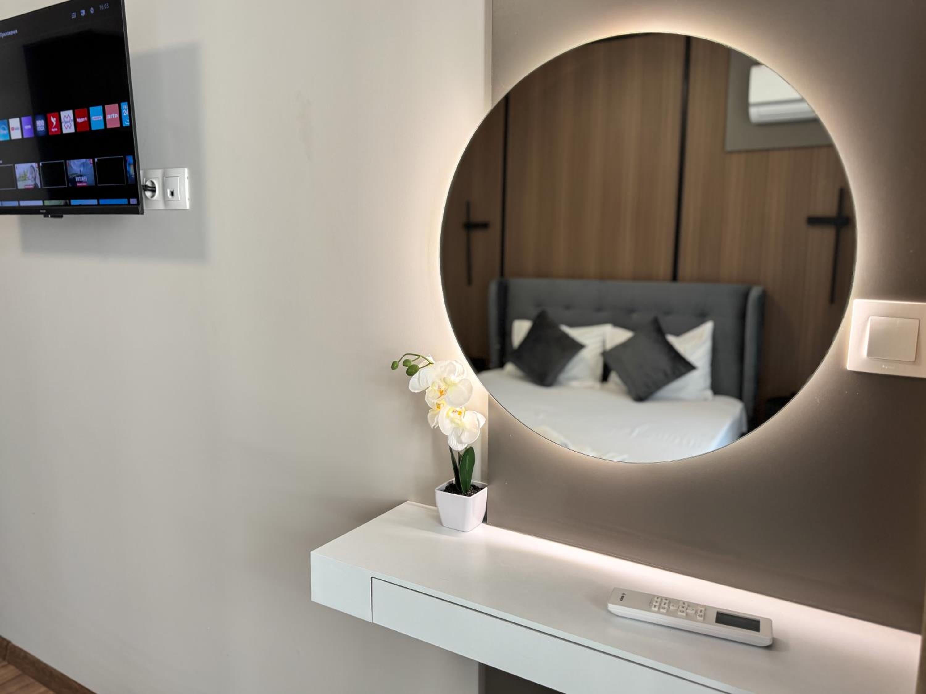 1BR Modern Apartment 6mins to City Centre with FREE Street Parking and Gym Pass