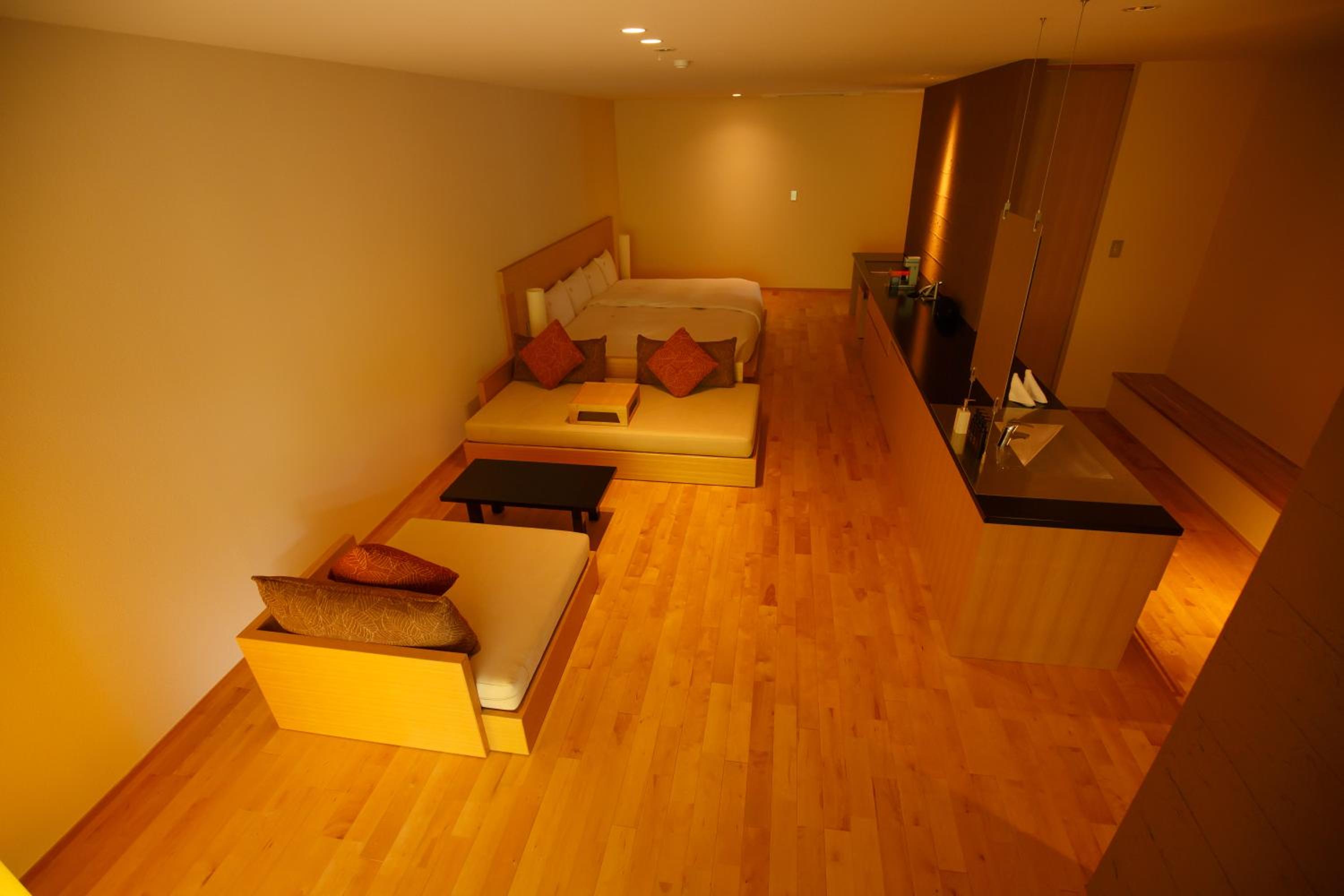 Kinnotake Tonosawa (Adult Only)