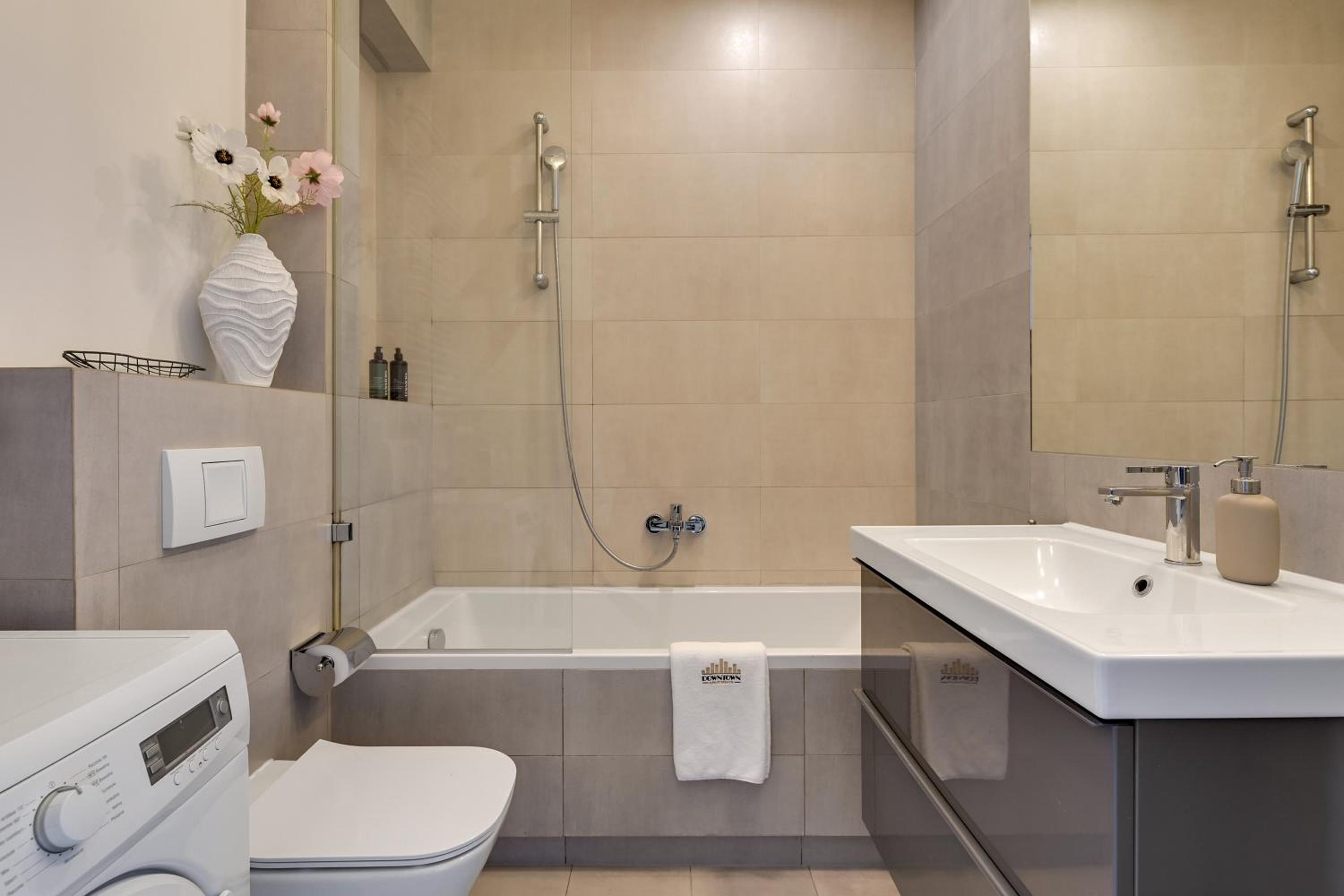 Kwartał Kamienic by Downtown Apartments