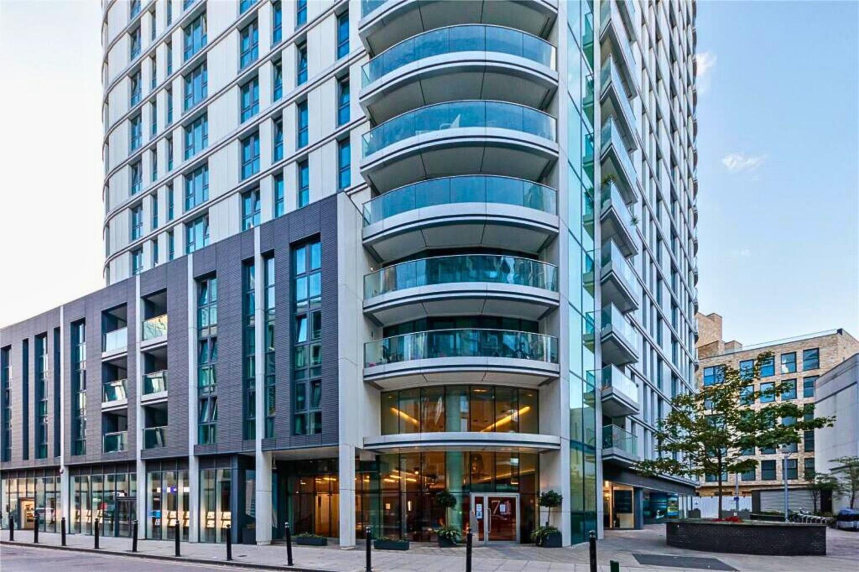 Luxury City View AirCon Balcony Rooftop Panoramic London Heated Floor - 1000MB Wi-fi, minutes from Sky Garden