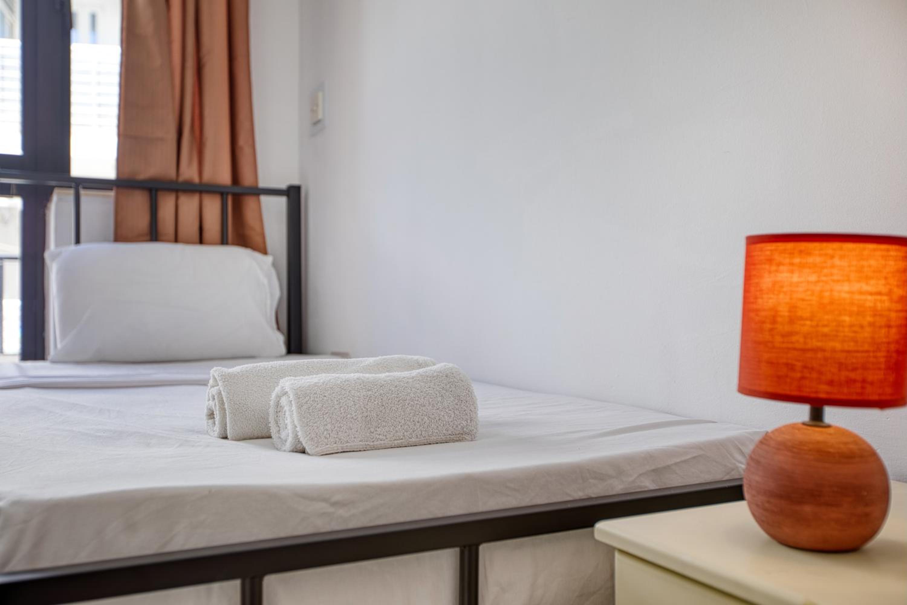 Spacious 3-Bedroom Apartment in St'Pauls photo 2
