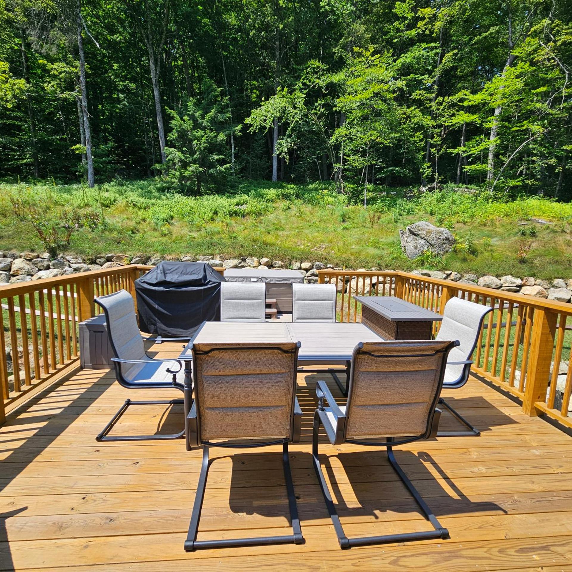 Experience the charm of Peak Hill Home, a cozy 3-BR retreat close to Ski Resort
