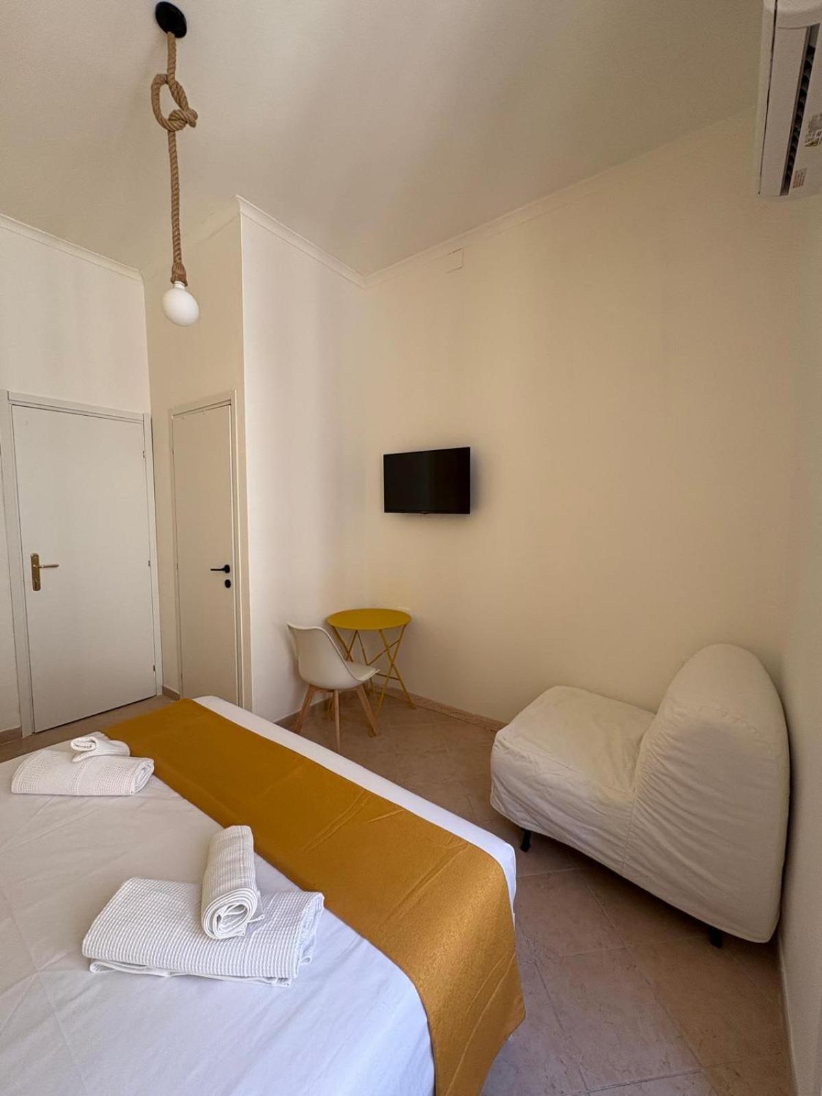 B&B Napoli Tonic