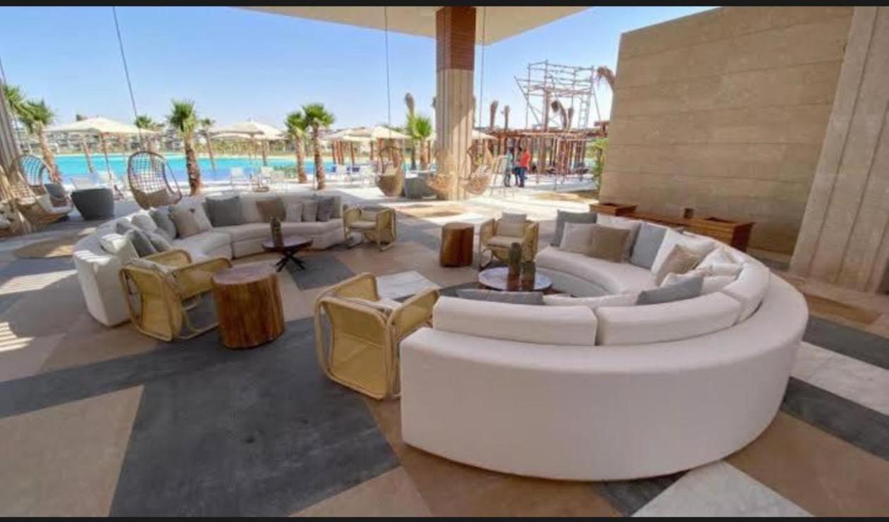 Swanlake Lagoon Luxury Villa