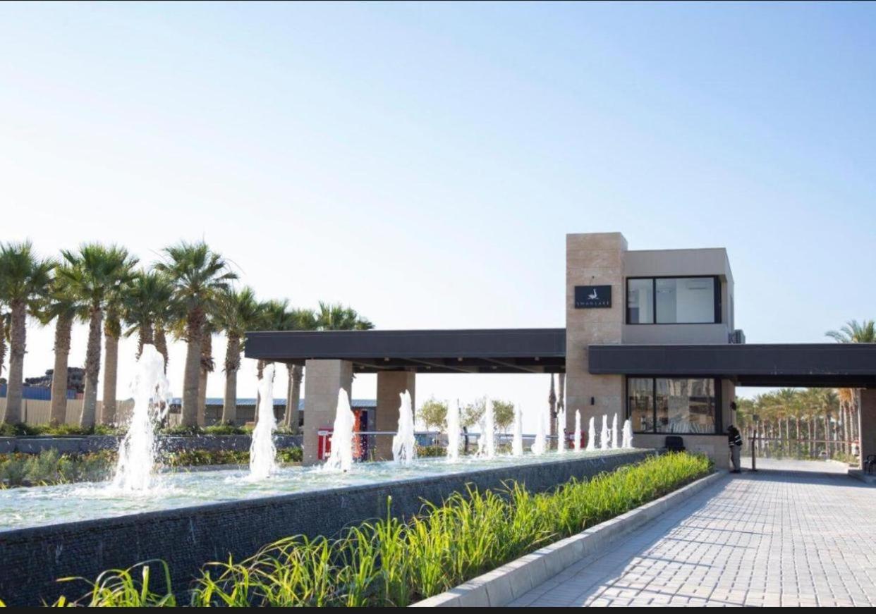 Swanlake Lagoon Luxury Villa