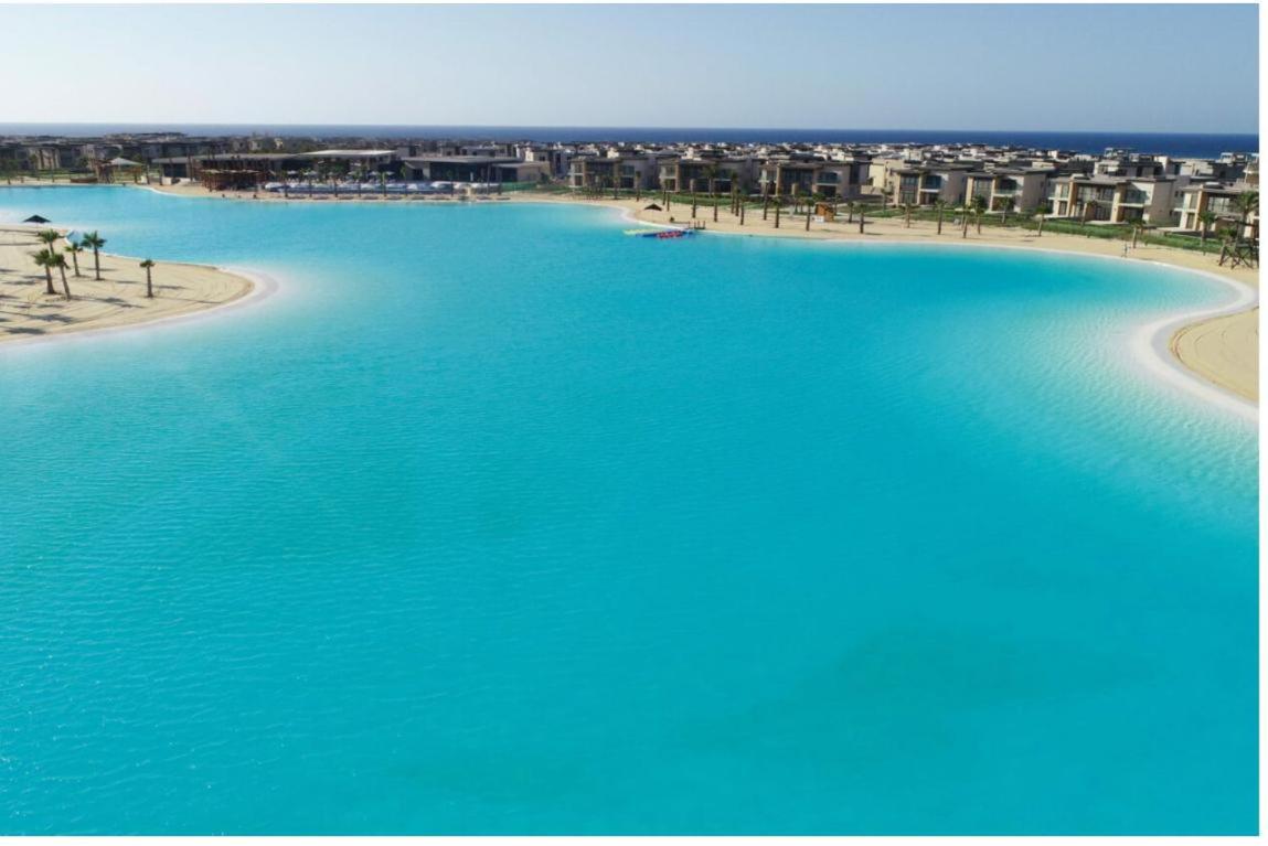 Swanlake Lagoon Luxury Villa