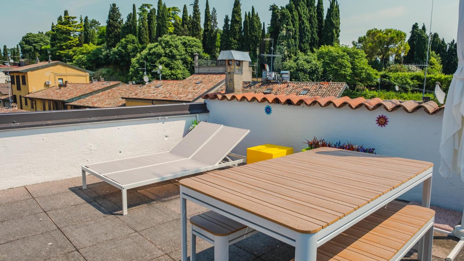 Sunset Lake View with private terrace - Italian Homing