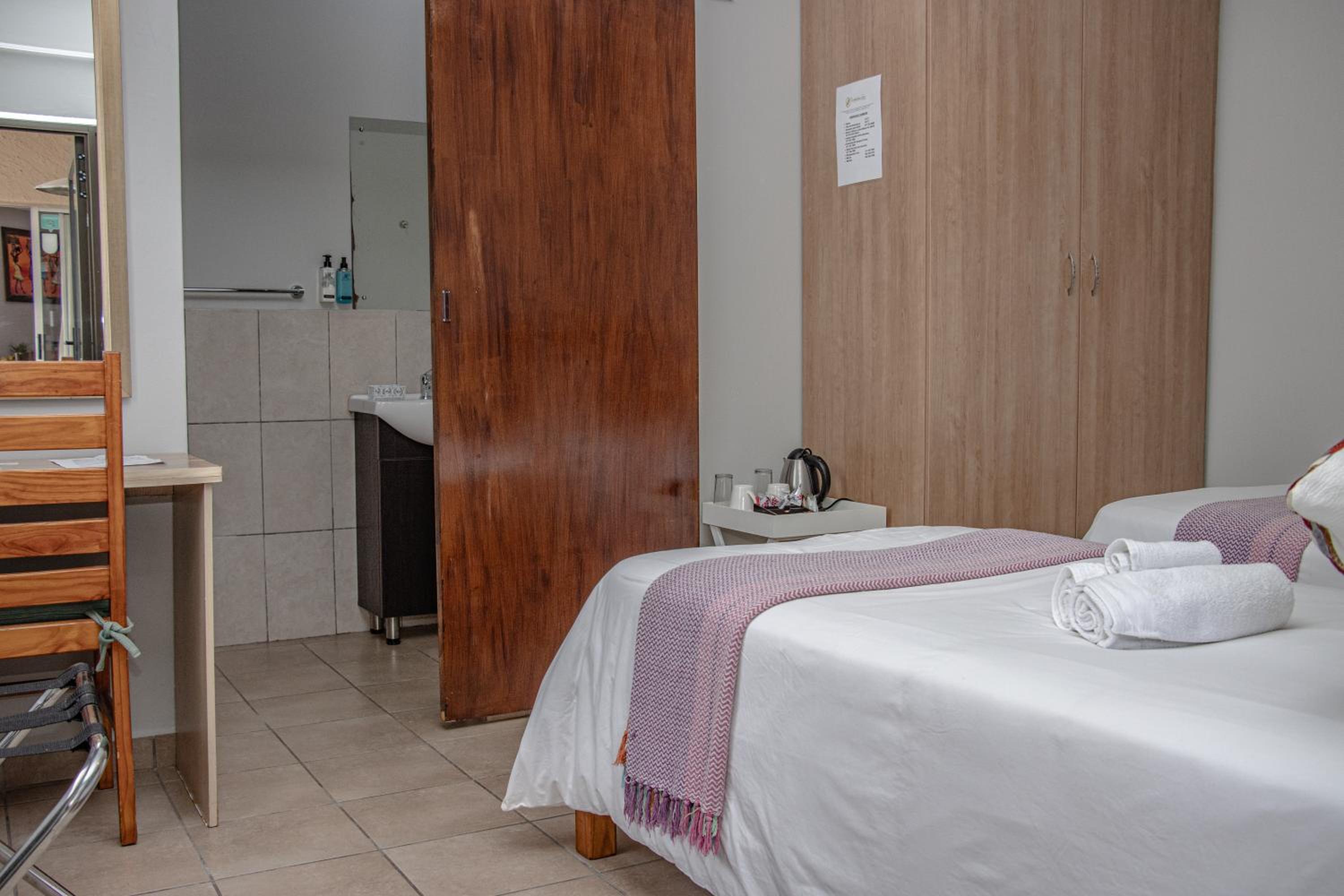 Woodpecker's Inn Guest House