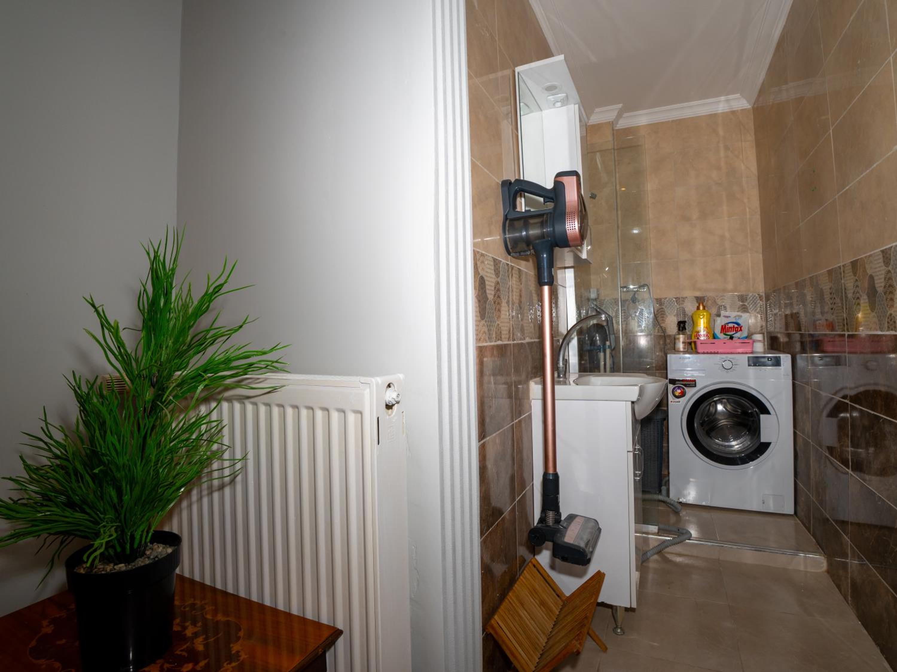 Taksim Green Flat Back