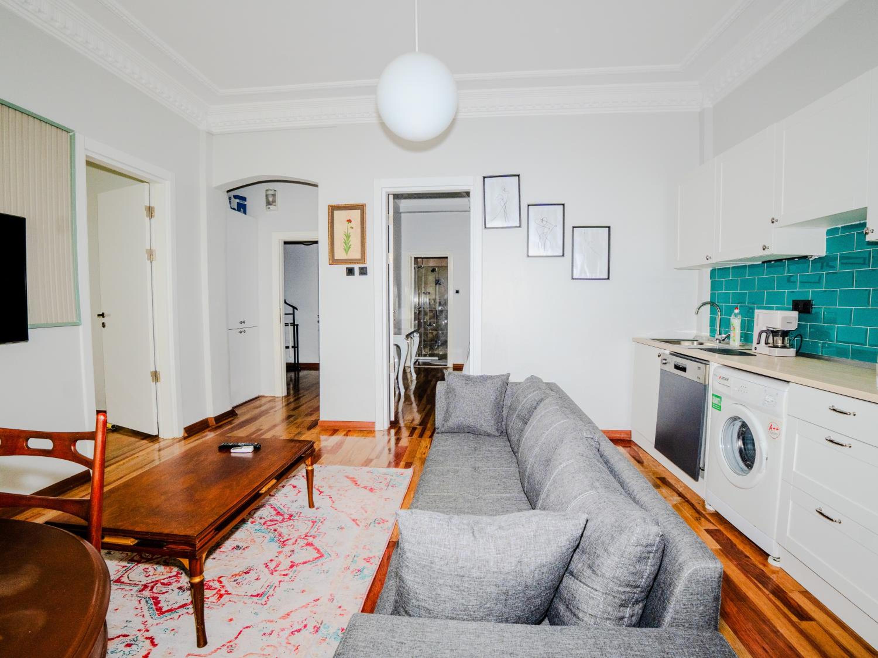 Taksim Green Flat Back