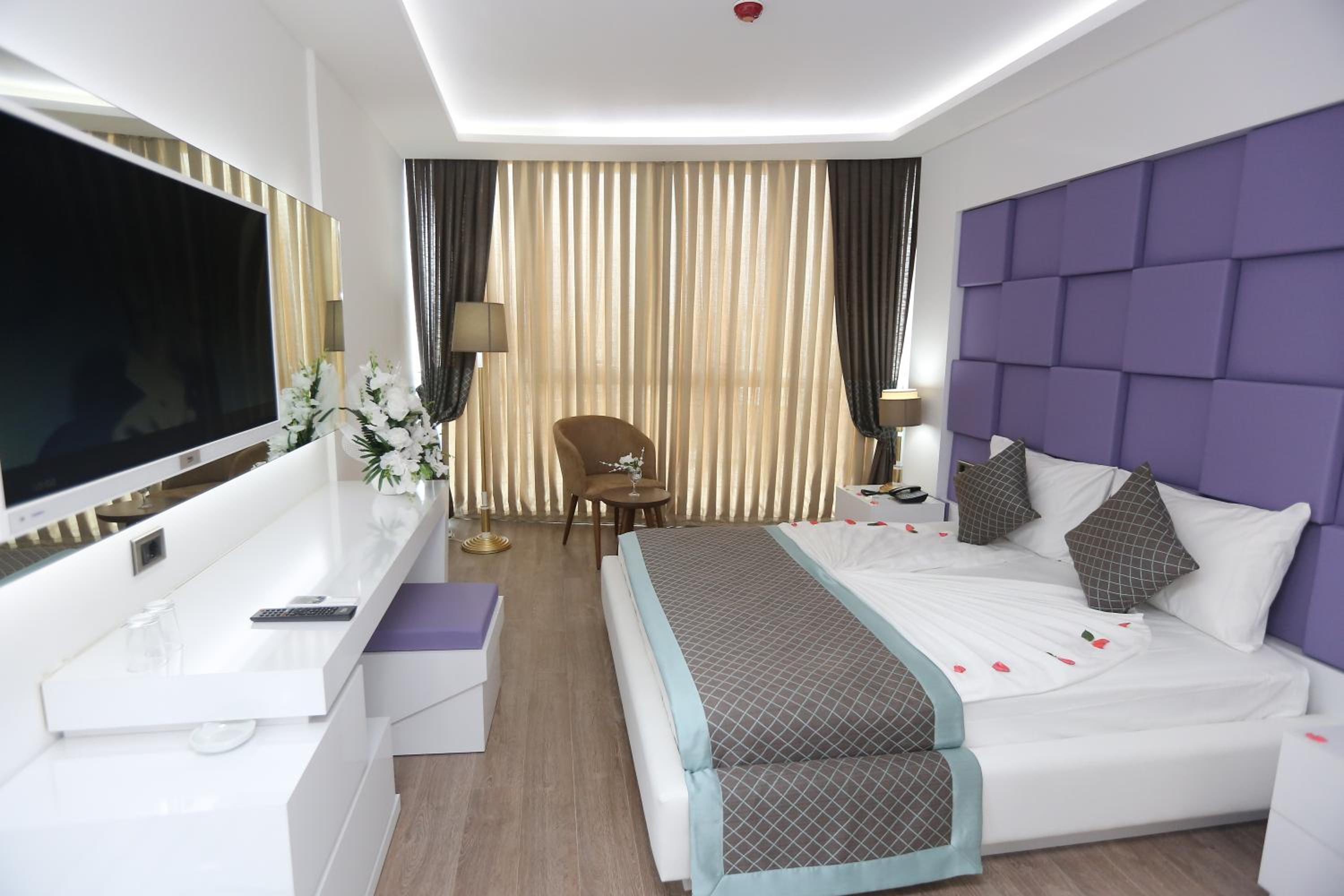 Elips Royal Hotel & SPA - Image 54