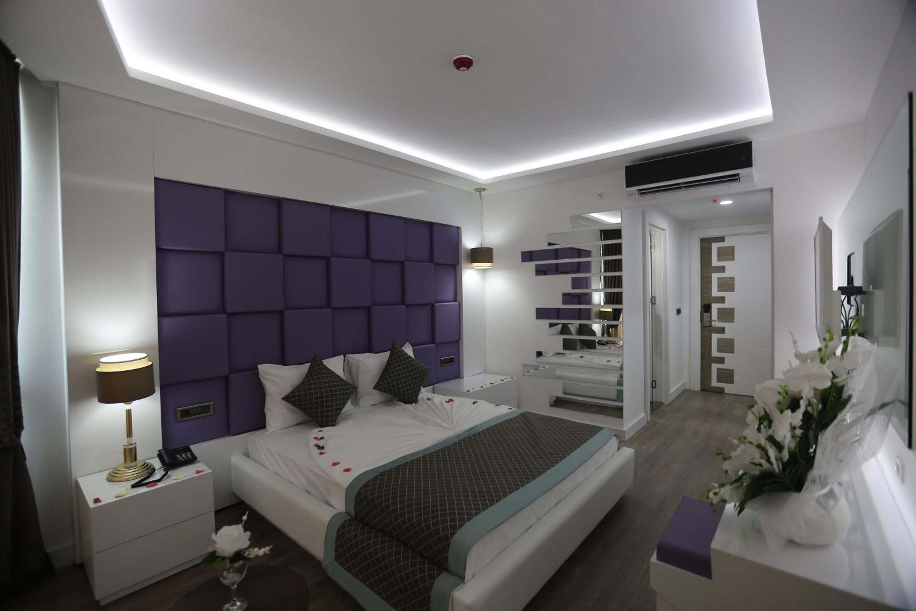 Elips Royal Hotel & SPA - Image 55