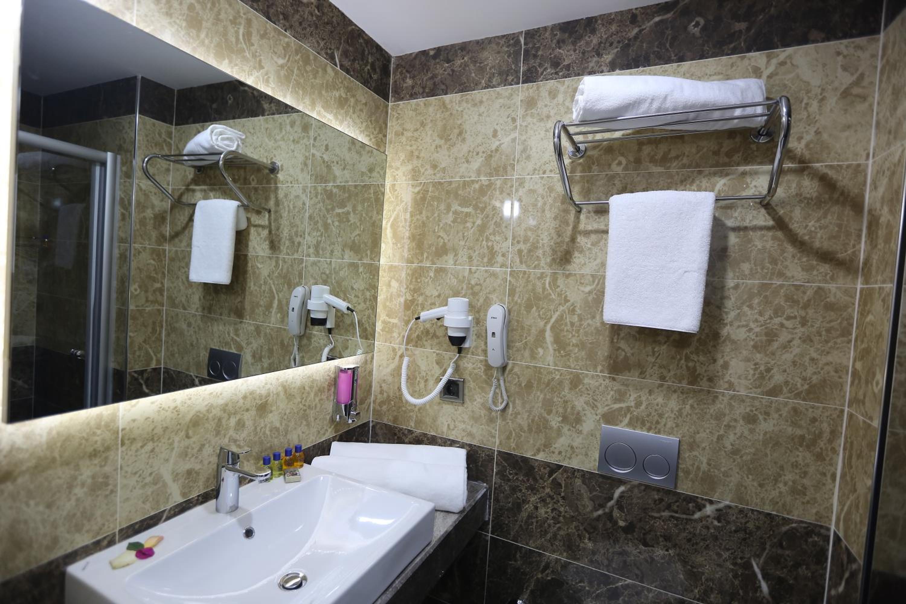 Elips Royal Hotel & SPA - Image 11