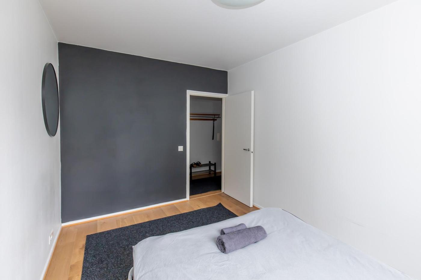Spacious one-bedroom apartment near downtown
